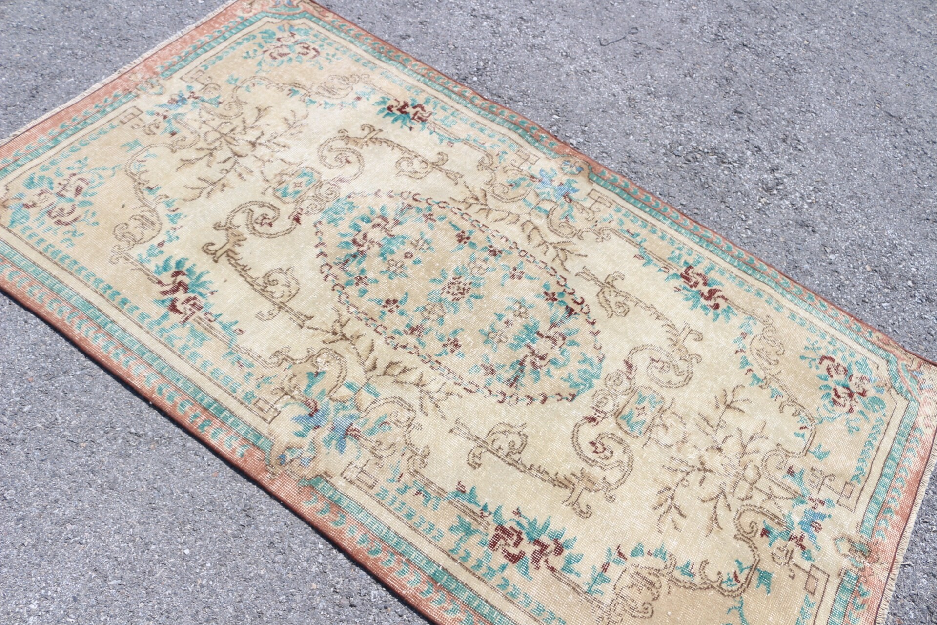 Vintage Halılar, Ev Dekorasyonu Halısı, Oturma Odası Halıları, Yemek Odası Halısı, 3.8x6.7 ft Alan Halısı, Antika Halılar, Kırmızı Oushak Halısı, Türk Halıları