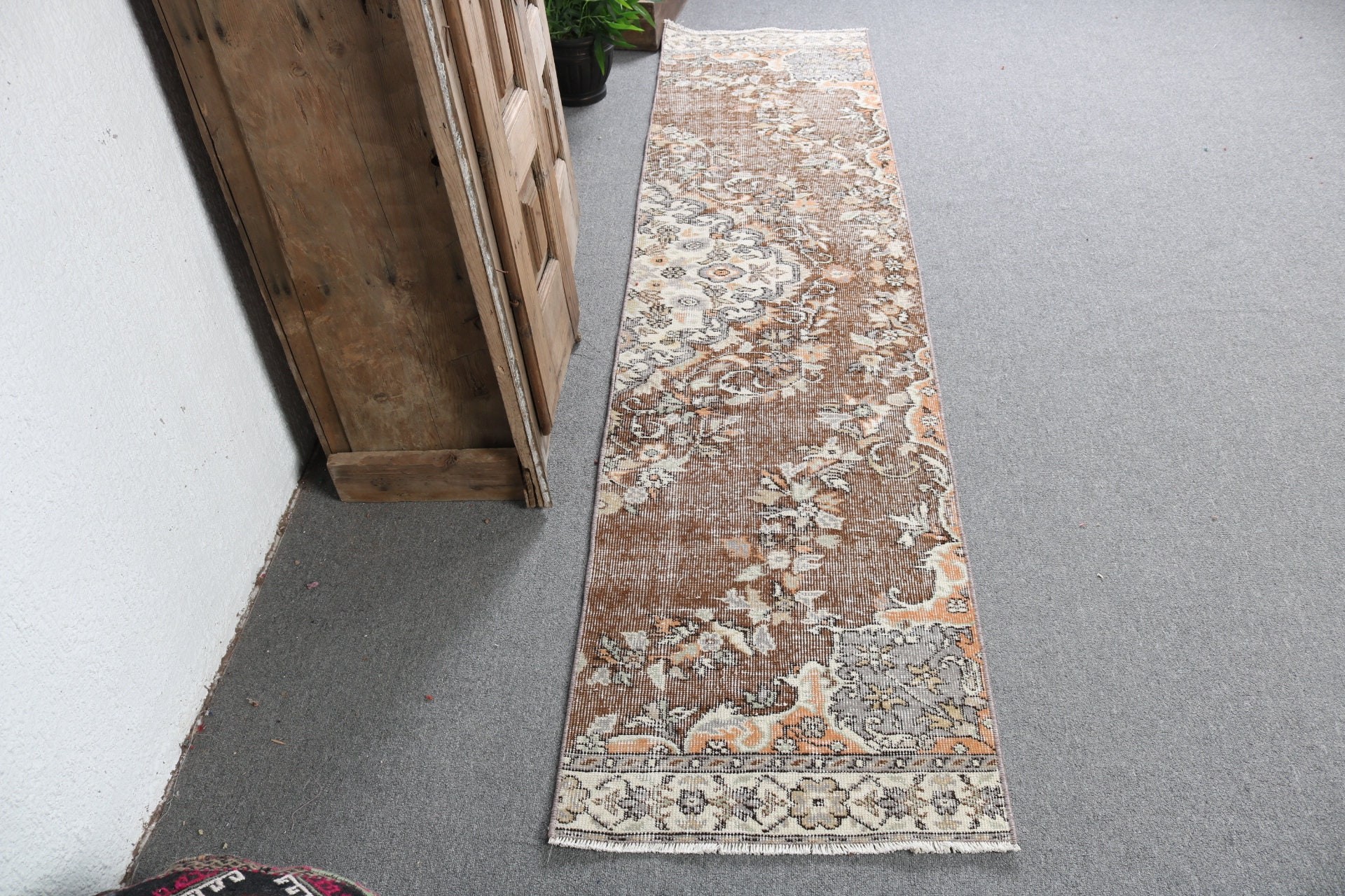 Türk Halısı, Boho Halısı, Oushak Halıları, Koridor Halısı, Vintage Halı, 1.9x8.4 ft Runner Halısı, Vintage Runner Halısı, Antika Halılar, Kahverengi Mutfak Halısı