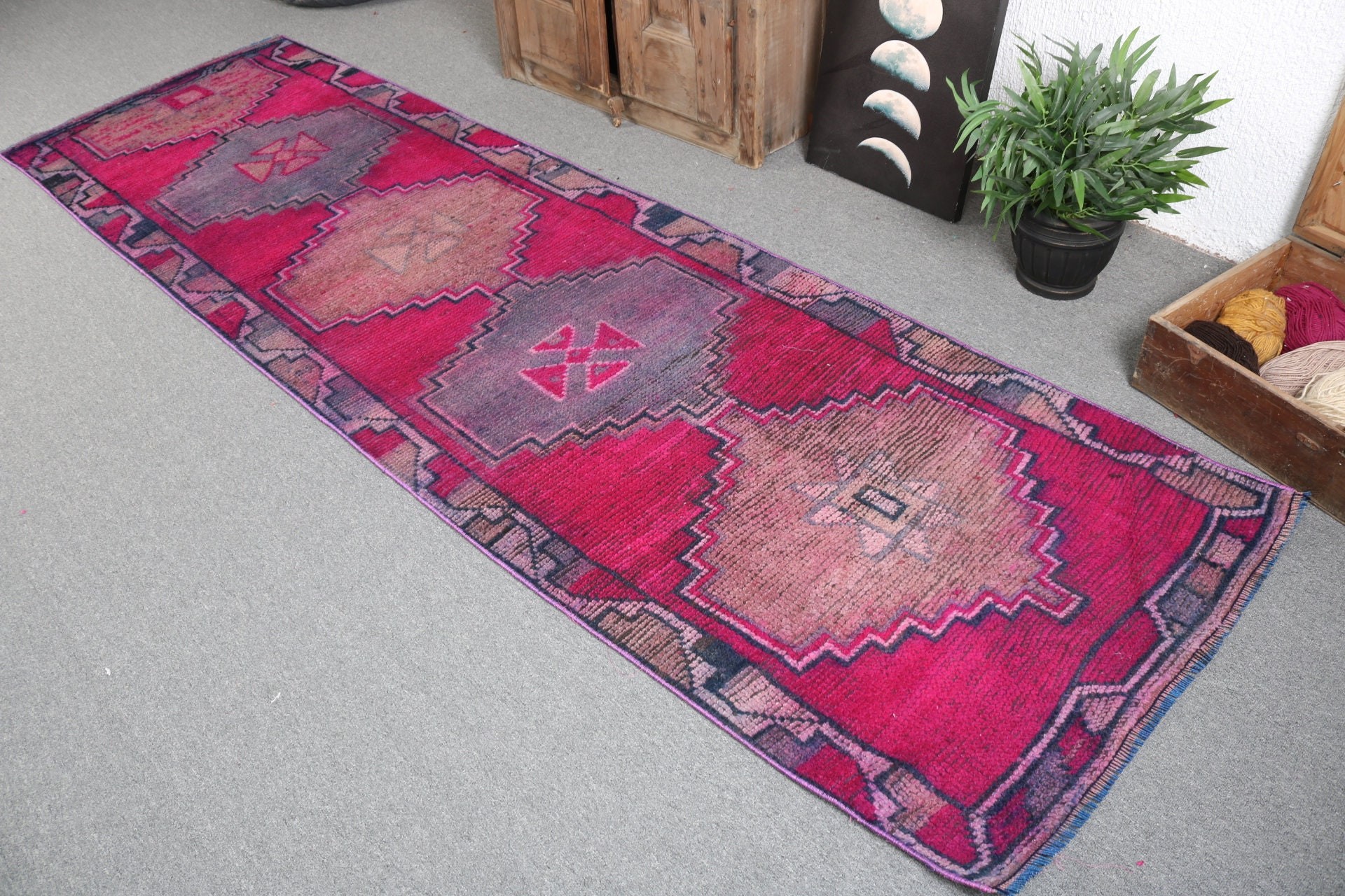 Yer Halıları, Vintage Halı, 2.9x9.9 ft Runner Halı, Vintage Runner Halıları, Pembe Nötr Halı, Oushak Halı, Merdiven Halıları, Türk Halısı, Türkiye Halıları