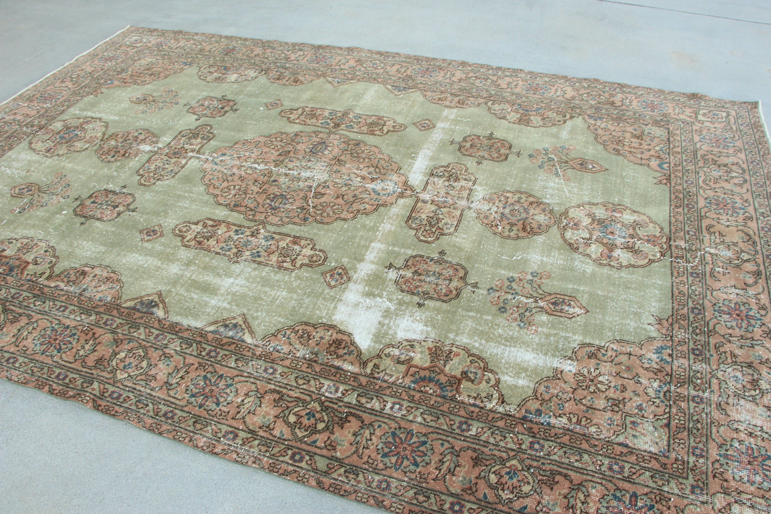 Oversize Vintage Rug, 7.3x10.7 ft Oversize Rugs, Oriental Rug, Green Neutral Rugs, Salon Rug, Turkish Rug, Luxury Rug, Vintage Rugs