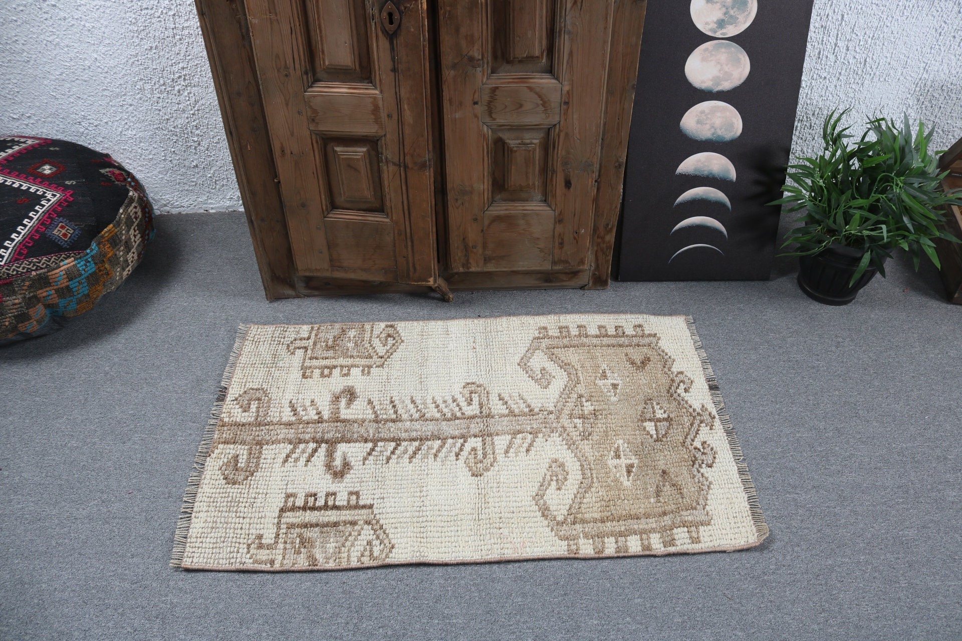 Banyo Halısı, 2.1x3.5 ft Küçük Halı, Bej Yün Halılar, Oushak Halı, Paspas Halısı, Banyo Halıları, Vintage Halı, Hindi Halıları, Boho Halıları, Türk Halıları