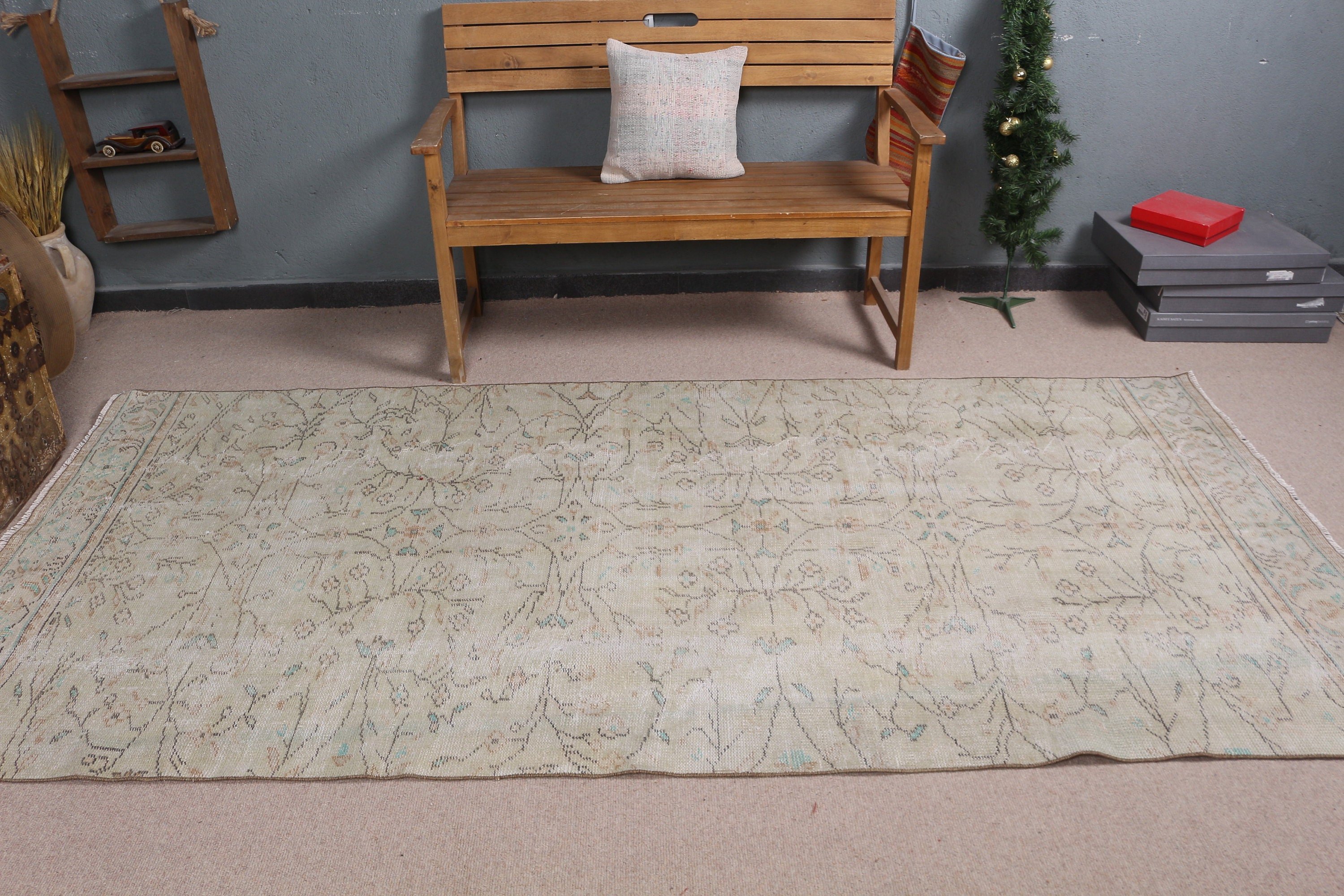 Vintage Rug, Bedroom Rug, Kitchen Rug, 4.5x9.2 ft Large Rugs, Rugs for Bedroom, Turkish Rug, Salon Rug, Oushak Rug, Green Oushak Rug