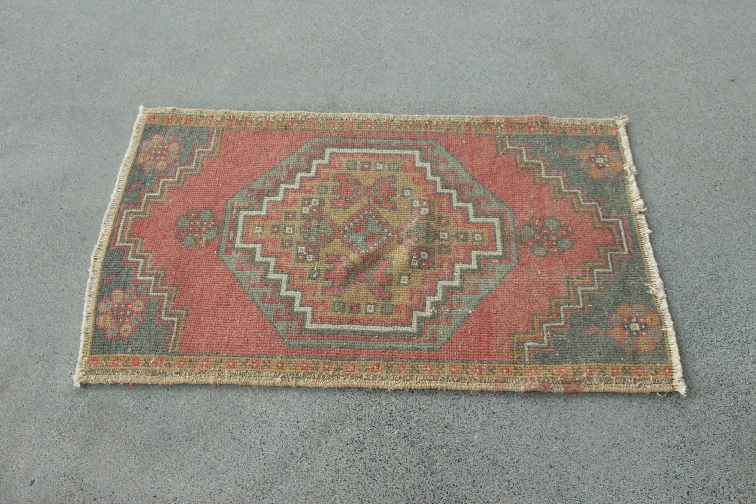 1.9x3.1 ft Small Rug, Nursery Rugs, Vintage Rug, Oriental Rug, Turkish Rugs, Rugs for Car Mat, Modern Rug, Entry Rug, Red Statement Rug