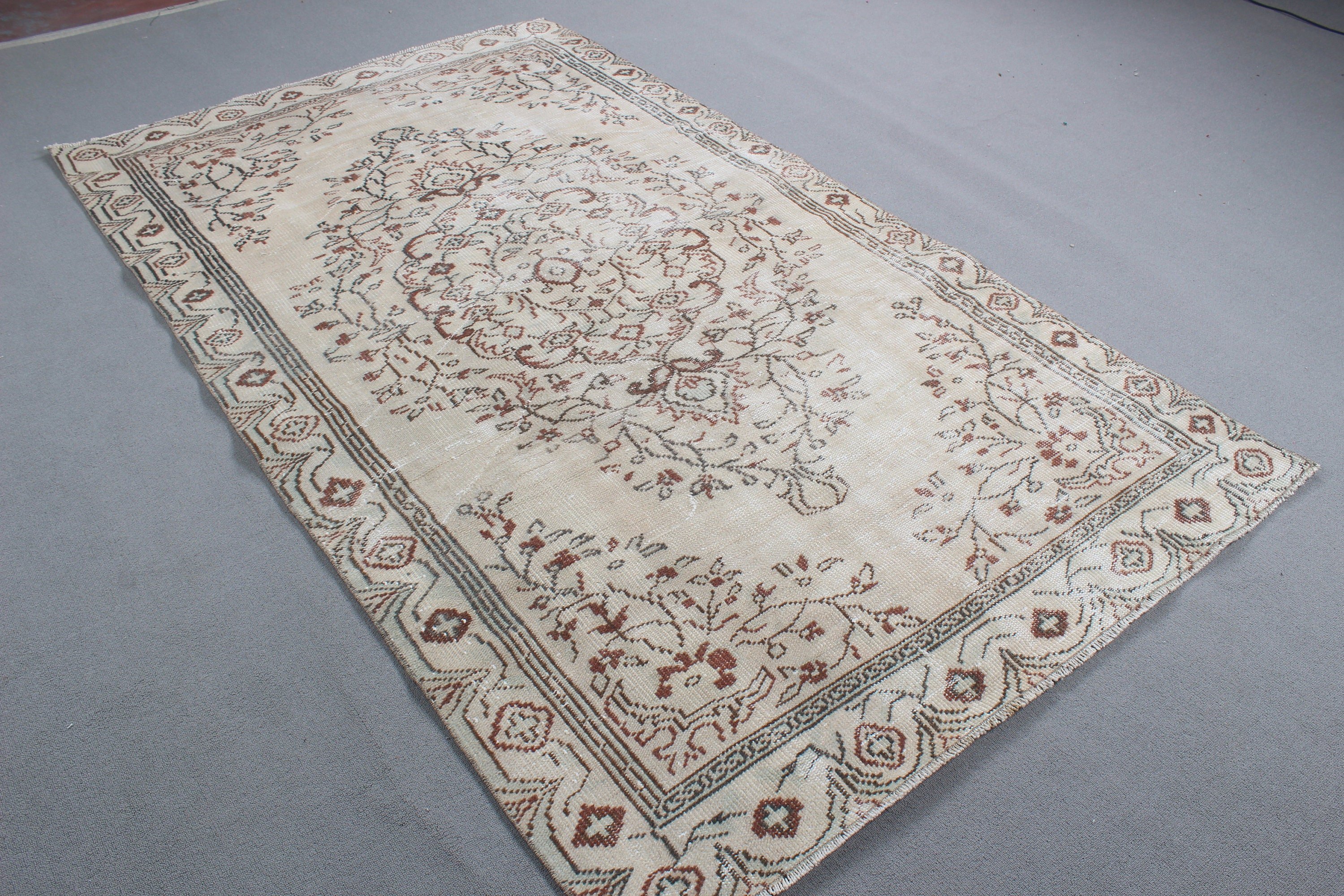 Nötr Halı, Büyük Vintage Halı, Oturma Odası Halısı, 4.9x8.2 ft Büyük Halı, Türk Halıları, Oryantal Halılar, Bej Ev Dekor Halıları, Vintage Halılar