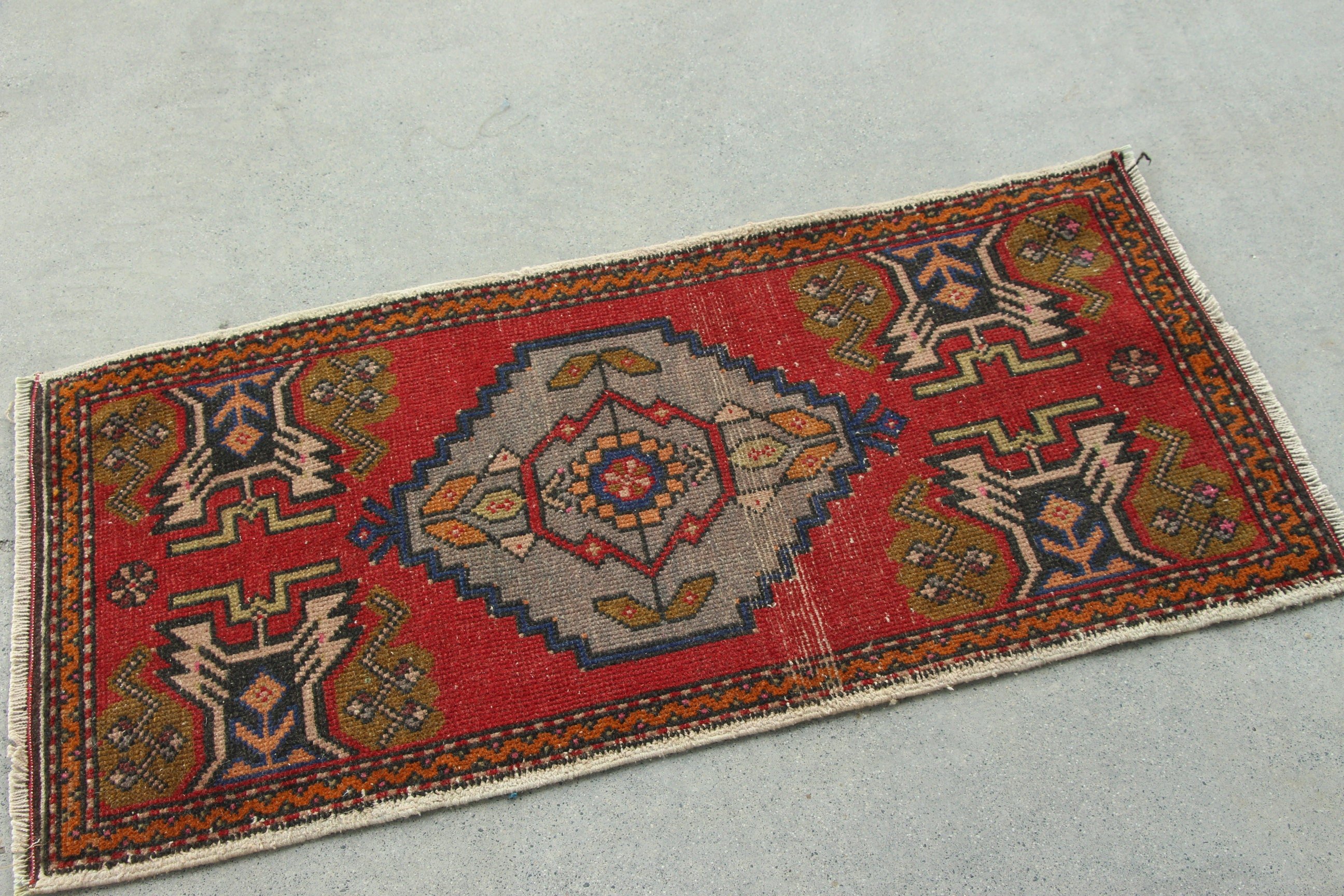 1.7x3.3 ft Küçük Halı, Kırmızı Ev Dekorasyonu Halıları, Lüks Halılar, Vintage Halılar, Türk Halıları, Giriş Halısı, Oryantal Halılar, Yatak Odası Halıları, Yer Halısı