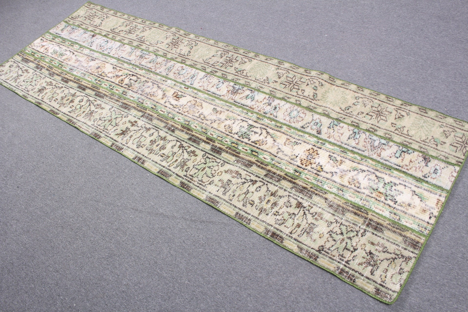 2.6x7.6 ft Runner Halıları, Eskitilmiş Halı, Türk Halısı, Yeşil Ev Dekor Halısı, Vintage Halı, Mutfak Halısı, Koridor Halıları, Fas Halıları, Merdiven Halısı