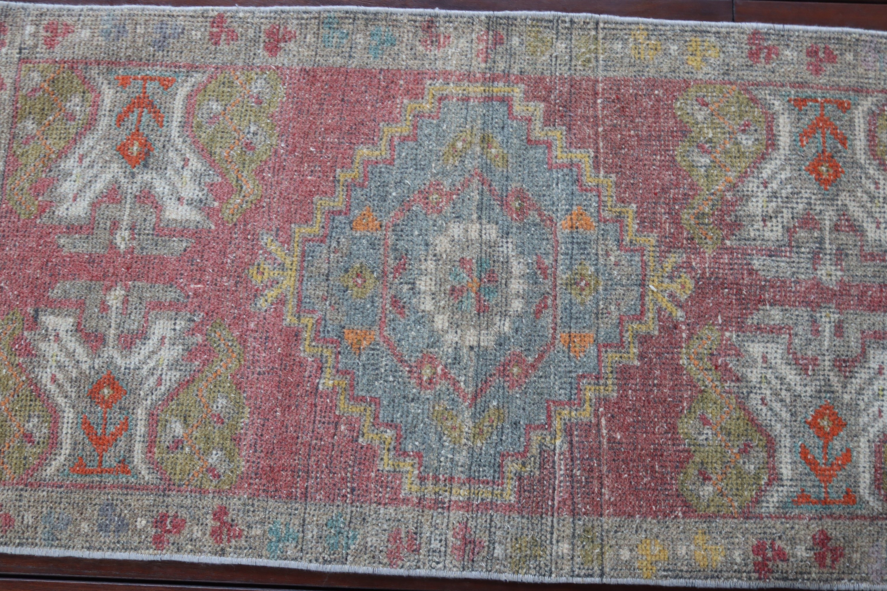 Vintage Halı, Küçük Boho Halı, 1.6x3.2 ft Küçük Halı, Kırmızı Yer Halısı, El Dokuma Halı, Türk Halısı, Mutfak Halısı, Lüks Halı, Çocuk Odası Halıları