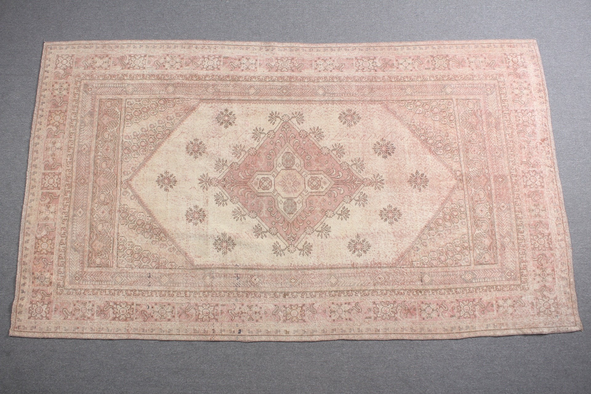 Türk Halısı, Yatak Odası Halıları, Salon Halıları, 6x10,3 ft Büyük Halılar, Mutfak Halısı, Havalı Halı, Oturma Odası Halıları, Vintage Halılar, Pembe Anadolu Halısı