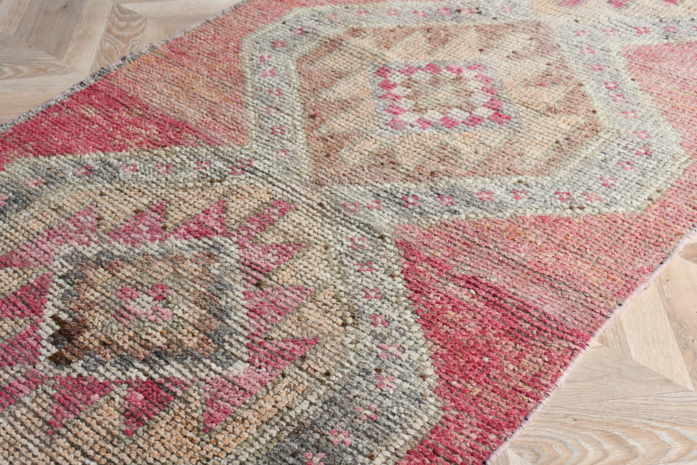 Havalı Halı, Koridor Halıları, Estetik Halılar, Pembe 3x9.4 ft Yolluk Halıları, Vintage Halı, Türk Halısı, Yer Halısı, Koridor Halısı