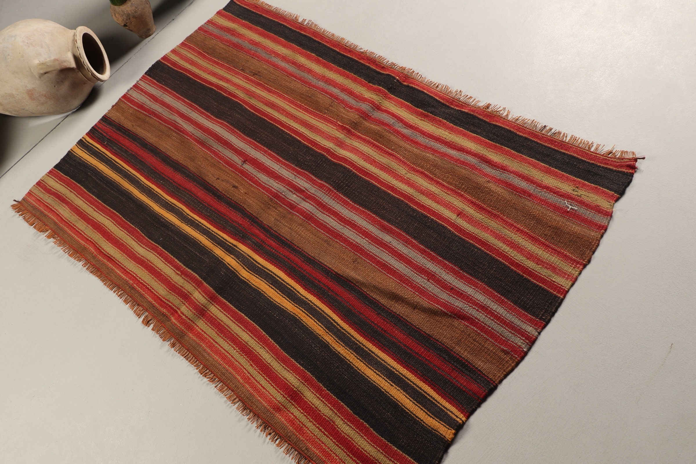 Home Decor Rug, Turkish Rugs, Bedroom Rug, Vintage Rug, Entry Rugs, Kilim, 4.9x3.1 ft Accent Rug, Oushak Rugs, Black Oushak Rug, Bright Rug