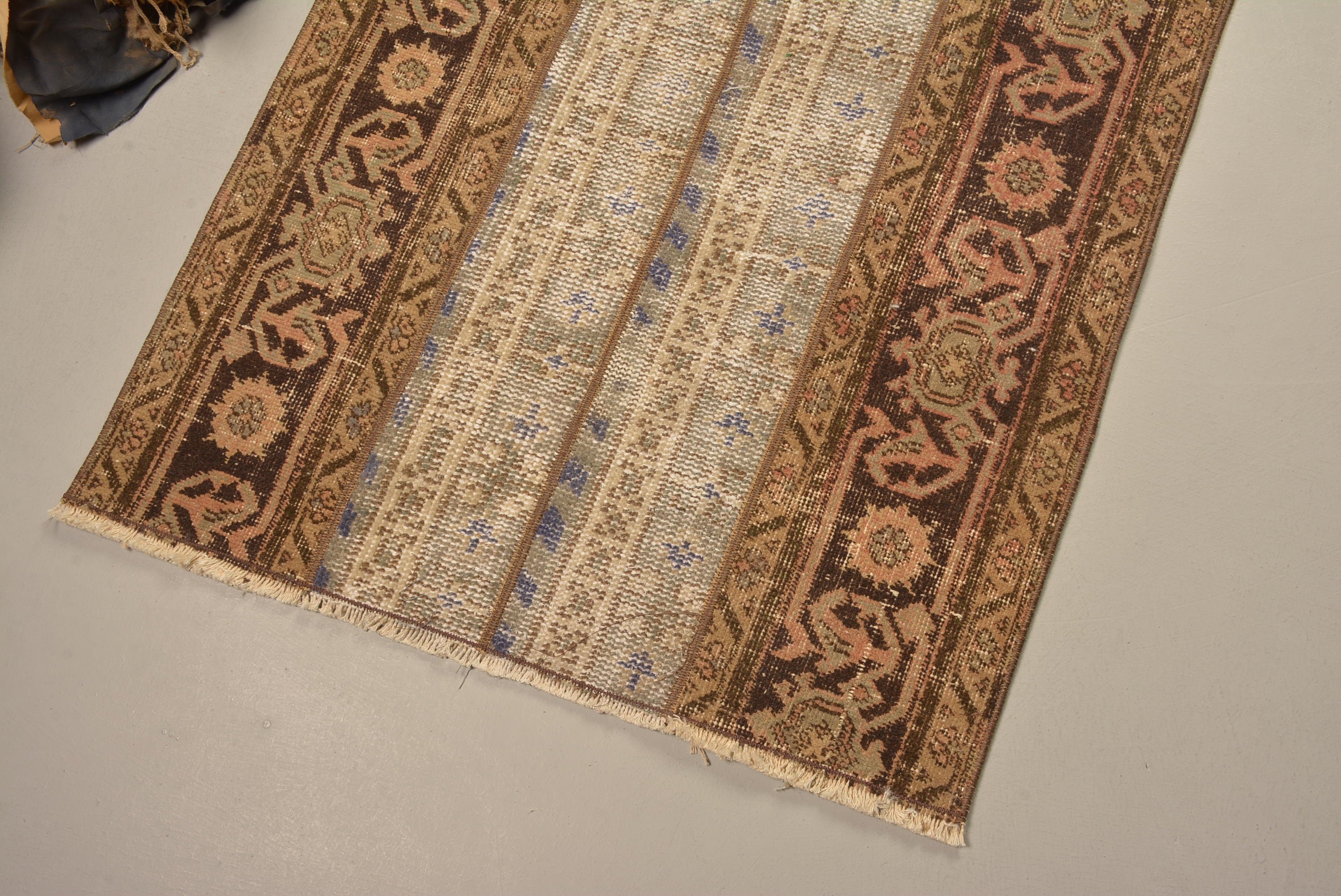 Yatak Odası Halıları, 2.6x3.8 ft Küçük Halı, Vintage Halı, Ev Dekorasyonu Halıları, El Dokuma Halıları, Türk Halıları, Antika Halılar, Giriş Halıları, Mutfak Halısı