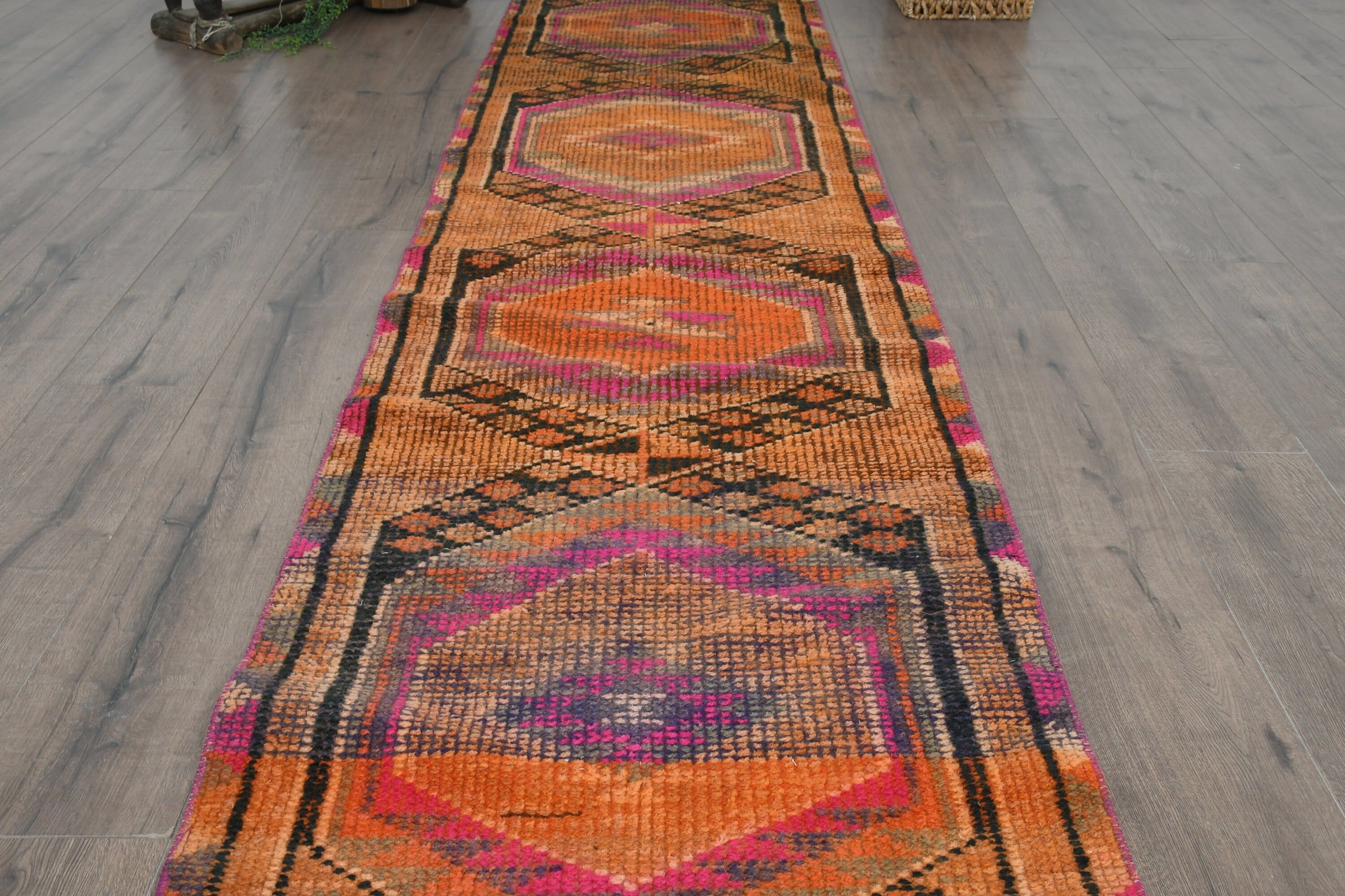 Yatak Odası Halısı, Merdiven Halıları, 2.5x10.6 ft Yolluk Halısı, Türk Halıları, Yer Halısı, Pembe Yer Halısı, Koridor Halısı, Mutfak Halısı, Vintage Halılar