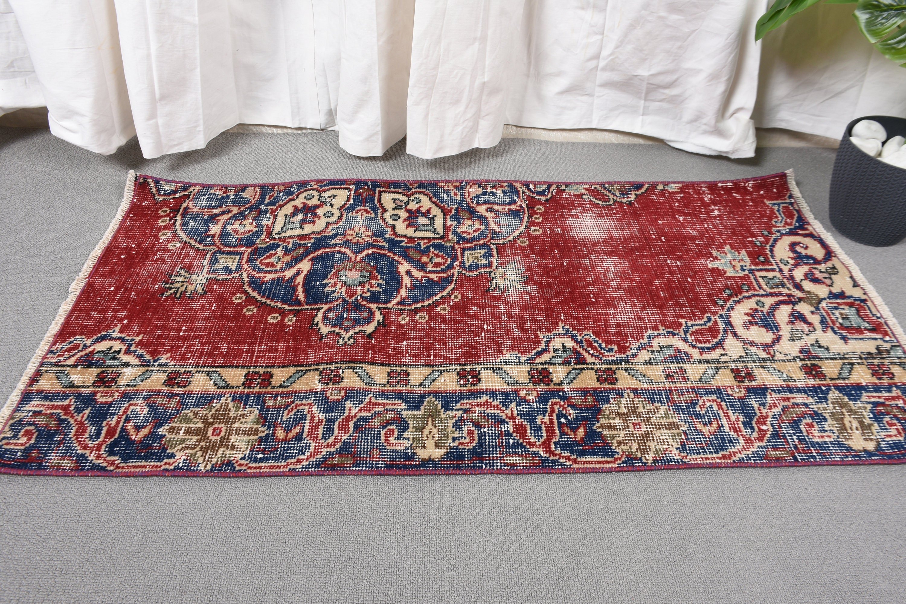 Kırmızı Mutfak Halısı, Vintage Halı, Araba Paspas Halısı, Türk Halısı, Fas Halıları, Düz Dokuma Halılar, Egzotik Halılar, 1.8x3.6 ft Küçük Halı, Mutfak Halıları