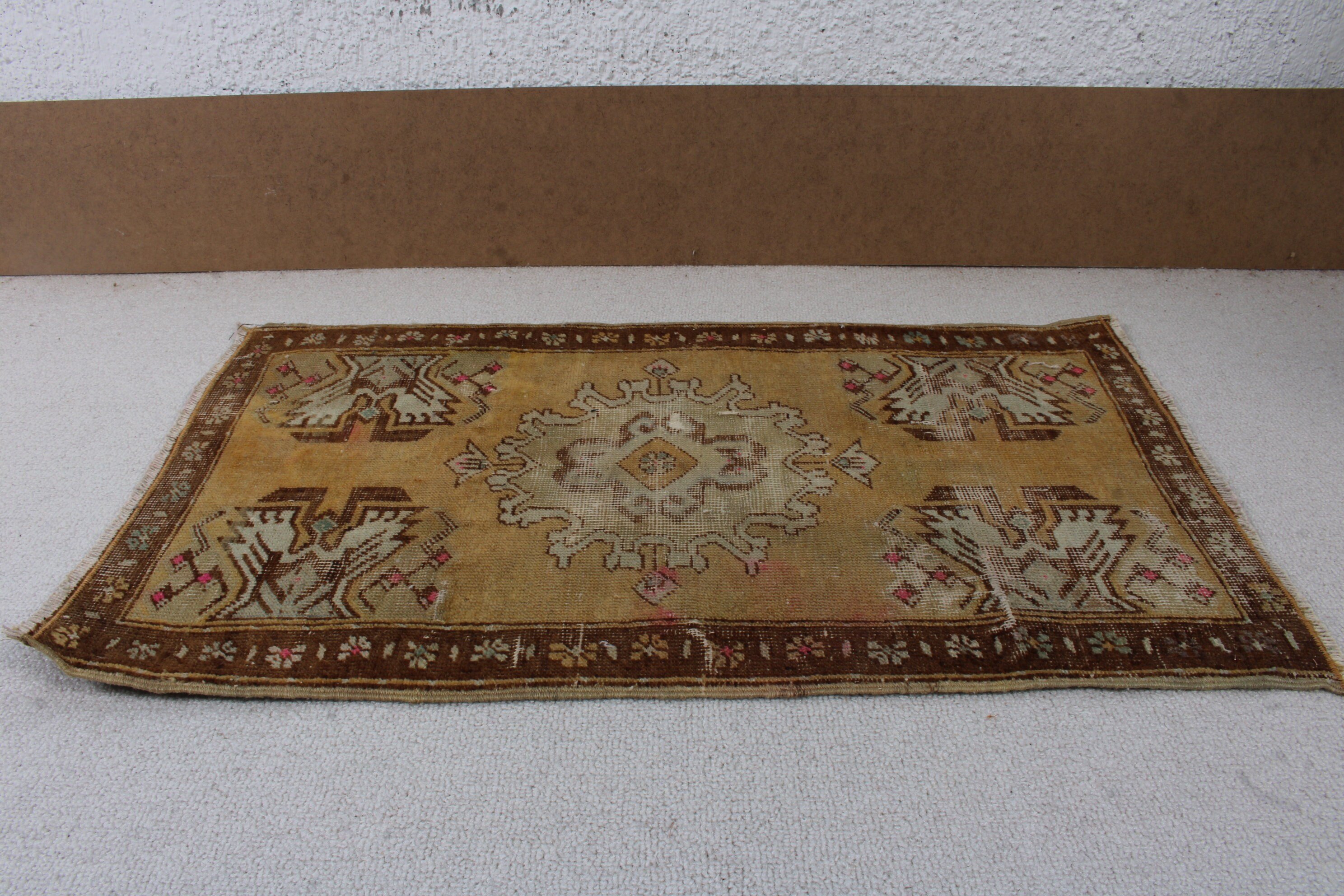 Türk Halıları, Mutfak Halıları, Kahverengi 1.5x2.5 ft Küçük Halı, Sanatsal Halılar, Yün Halılar, Bildiri Halısı, Kapı Paspas Halıları, Vintage Halı