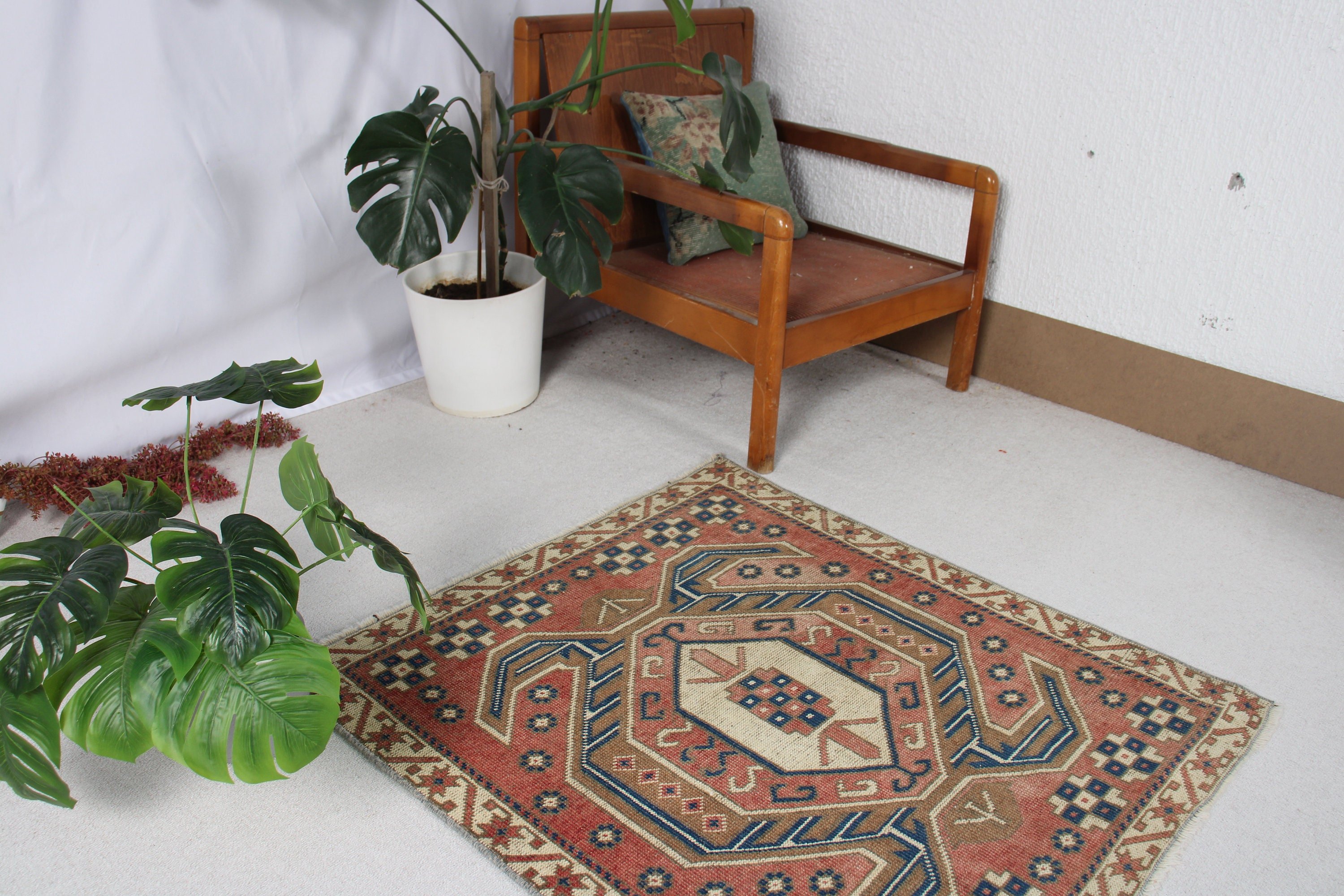 Red Oushak Rugs, Vintage Rug, Turkish Rugs, Moroccan Rug, Rugs for Nursery, Nursery Rug, Cool Rug, 3.1x3.4 ft Small Rugs, Small Boho Rug