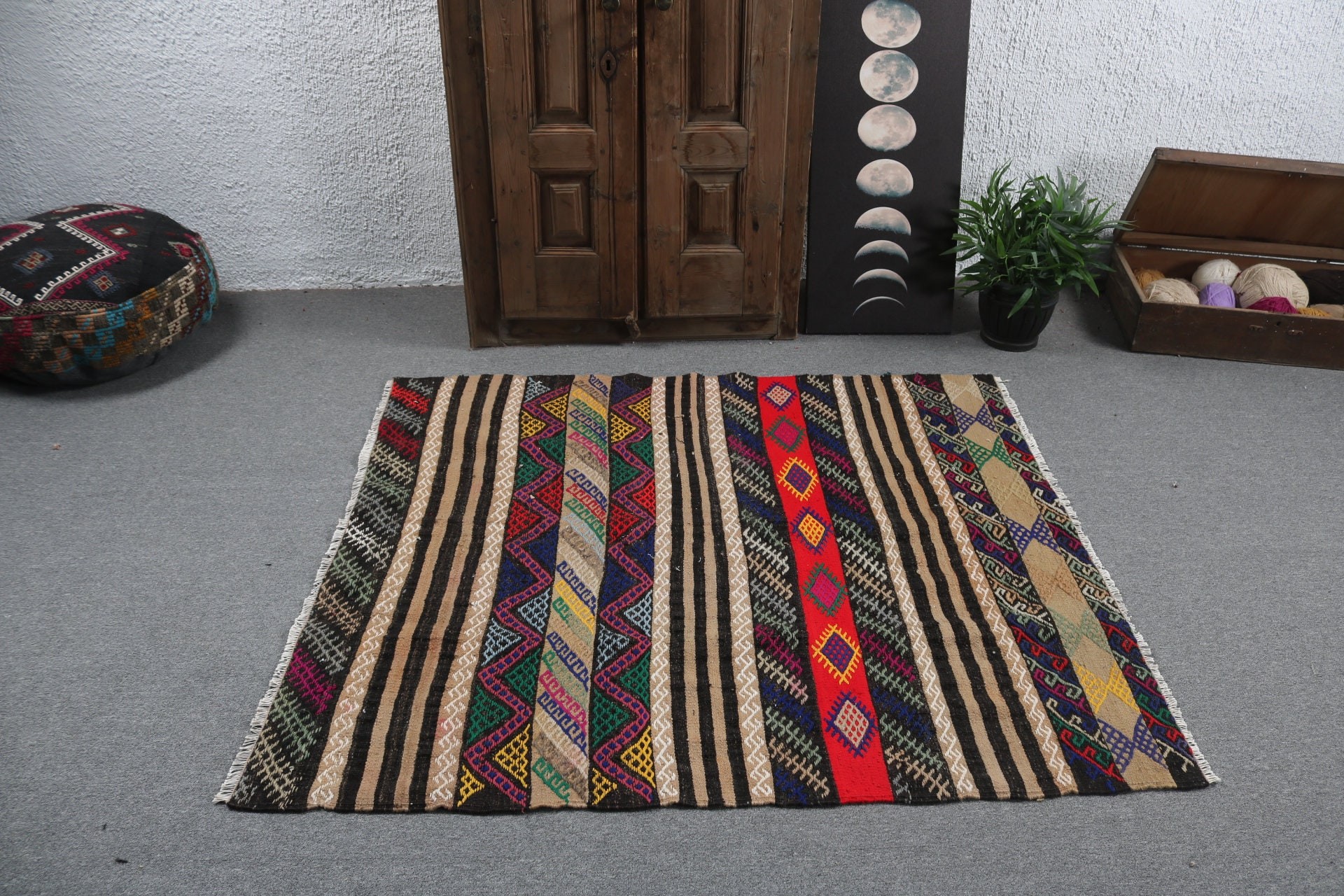 Entry Rug, Vintage Rugs, Turkish Rug, Black Bedroom Rugs, 4.4x4.9 ft Accent Rug, Rugs for Decorative, Bedroom Rug, Floor Rug, Handwoven Rug