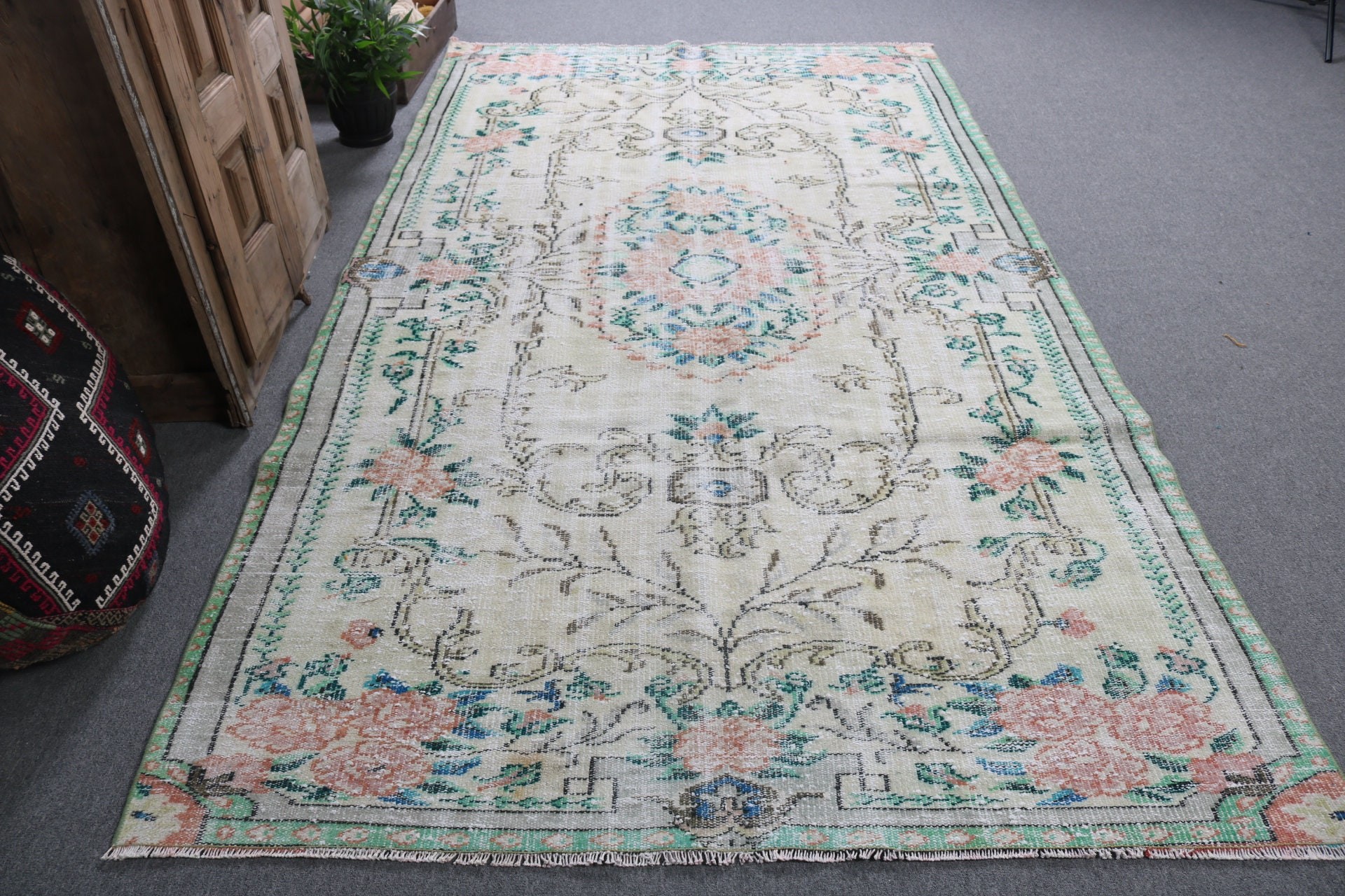 Turkish Rug, Antique Rug, Bedroom Rugs, Vintage Rugs, Large Vintage Rugs, Handwoven Rug, Boho Rug, Beige Modern Rugs, 5.6x9.9 ft Large Rug