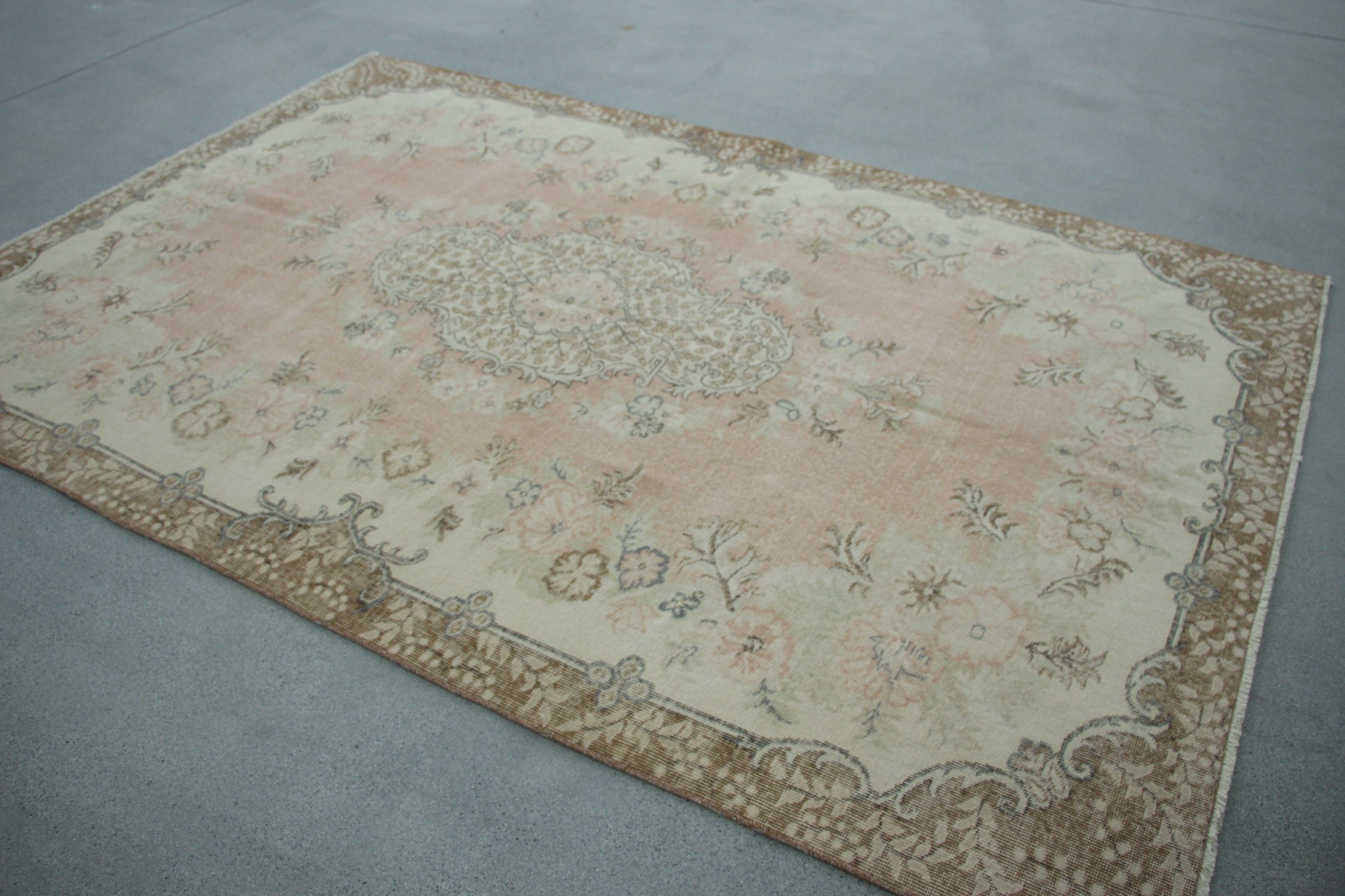 Bedroom Rug, Turkish Rugs, Beige  5.6x8.5 ft Large Rug, Vintage Rugs, Dining Room Rugs, Kitchen Rug, Rugs for Living Room