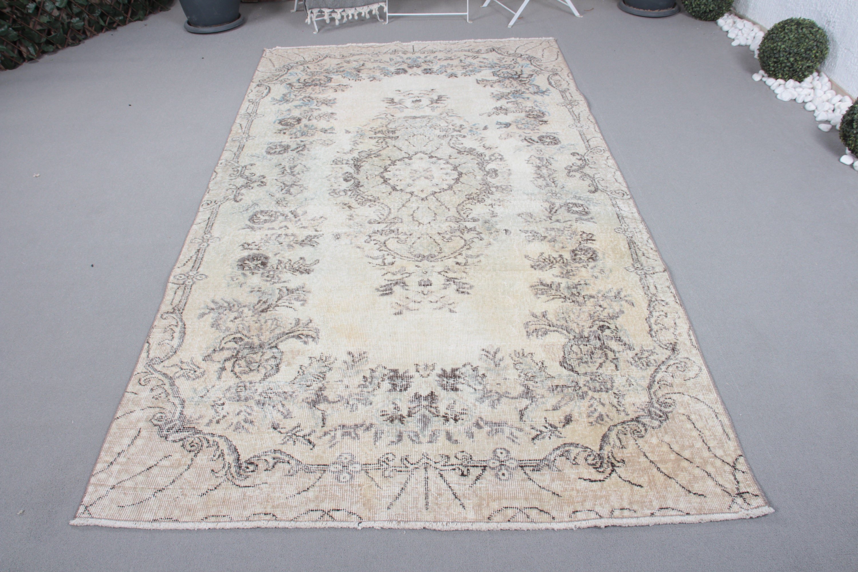 Vintage Halı, Mutfak Halıları, 4.7x8.6 ft Büyük Halı, Yemek Odası Halıları, Salon Halısı, El Düğümlü Halı, Türk Halıları, Bej Fas Halısı, Yer Halısı