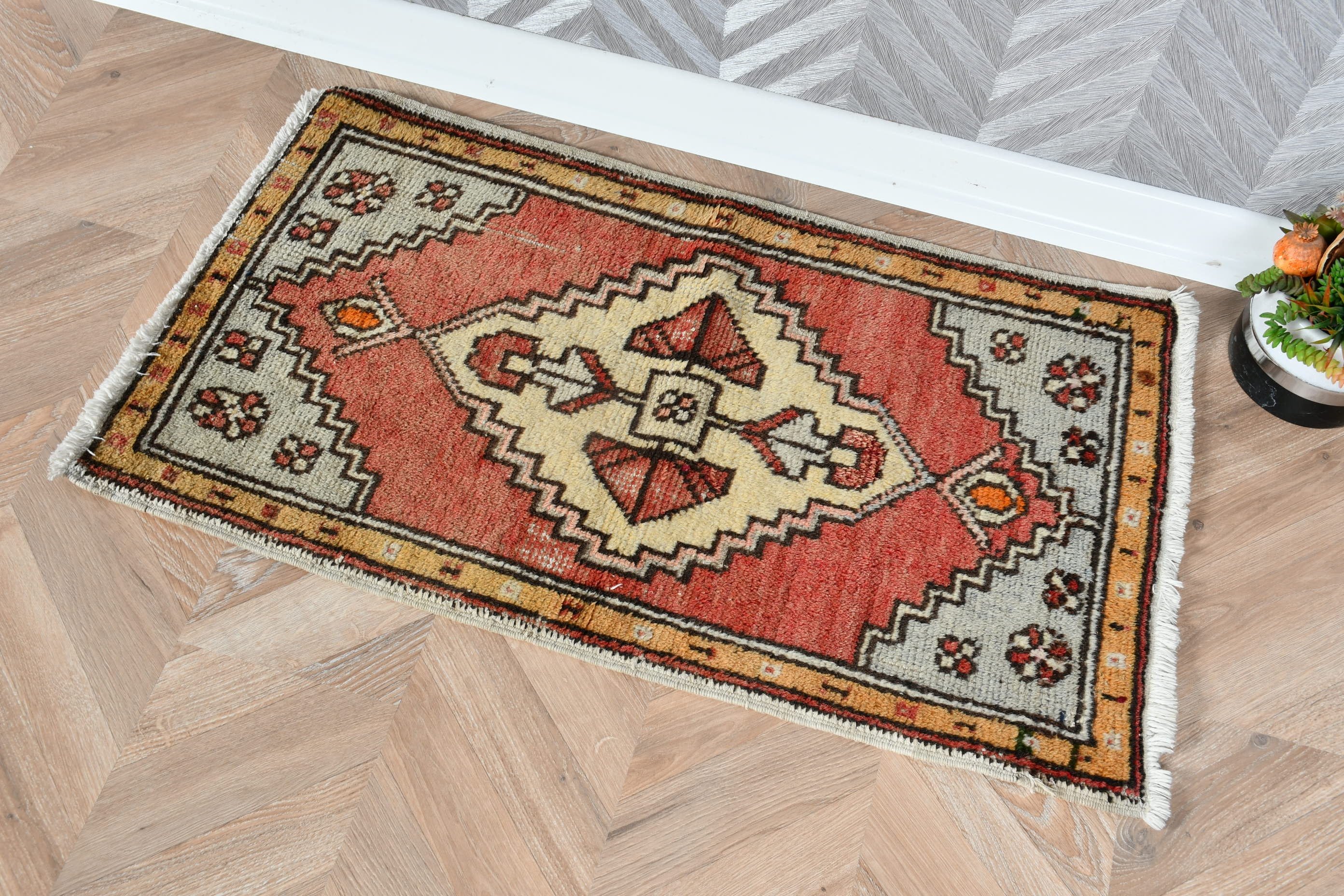 1.8x3 ft Small Rugs, Vintage Rug, Turkish Rugs, Oushak Rug, Red Bedroom Rug, Home Decor Rug, Bathroom Rug, Distressed Rug, Door Mat Rugs