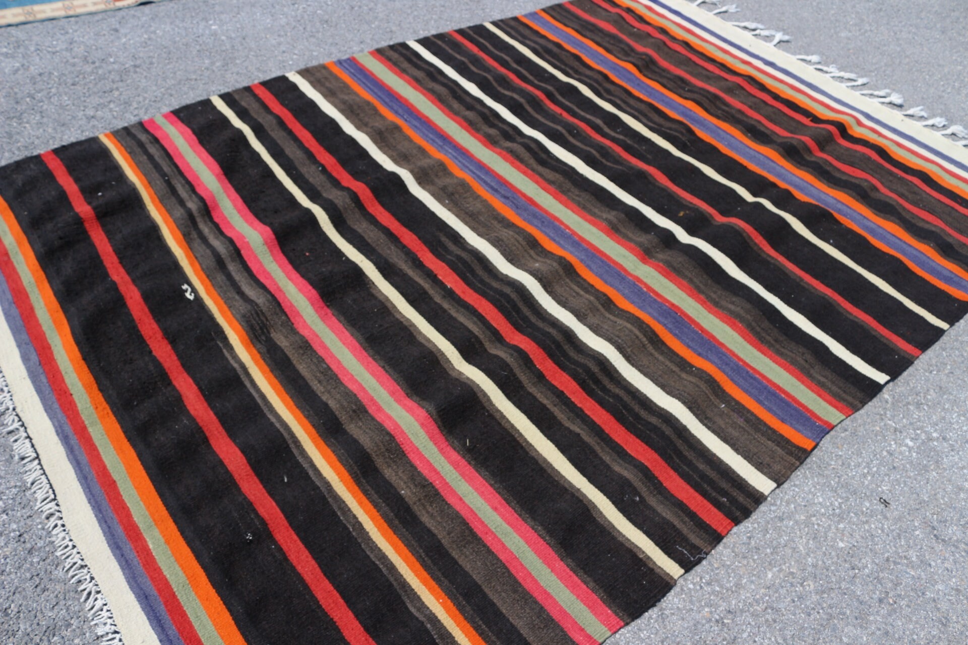 187x281 cm Salon Kilim, Siyah Antik Kilim, Yemek odası Kilim, Nostaljik Kilim, Yatak odası Kilim, Uşak Kilim, Yatak odası Kilim