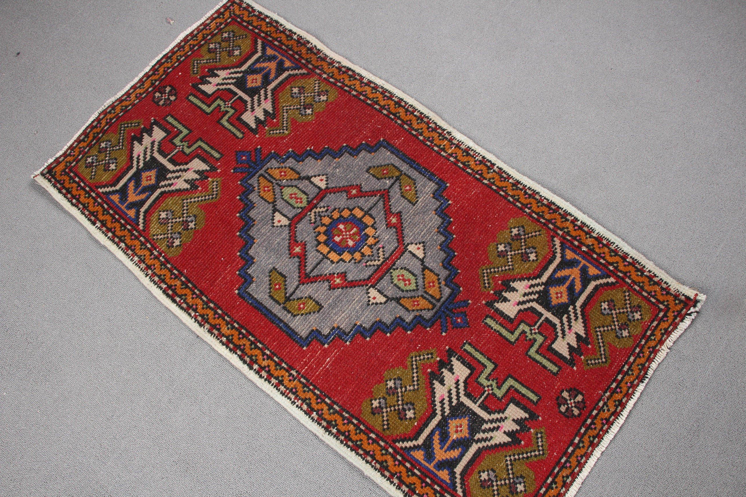 Turkish Rug, Bedroom Rug, Red Antique Rugs, 1.8x3.3 ft Small Rugs, Rugs for Bedroom, Vintage Rug, Kitchen Rug, Car Mat Rugs, Pale Rug