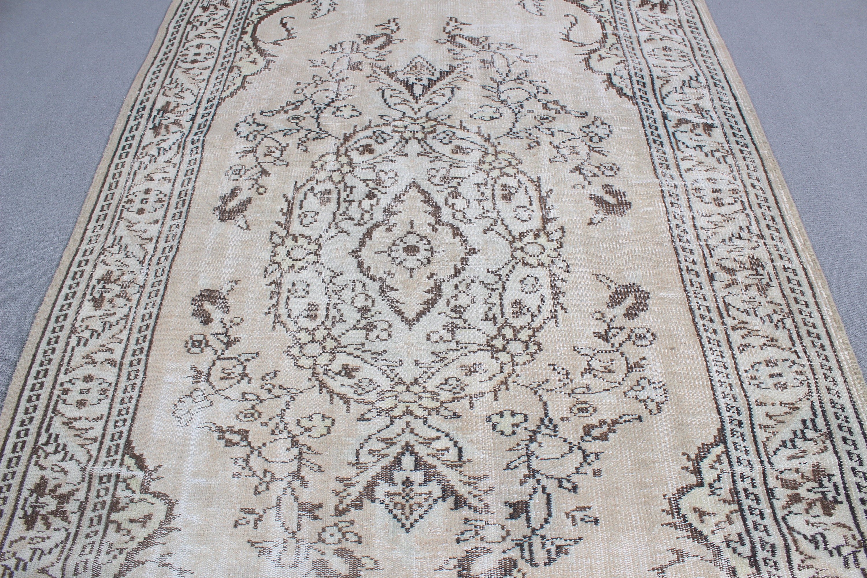 Bej Lüks Halı, Büyük Oushak Halılar, Vintage Halı, 5,5x8,8 ft Büyük Halılar, Antika Halılar, Organik Halılar, Salon Halısı, Boho Halısı, Türk Halısı