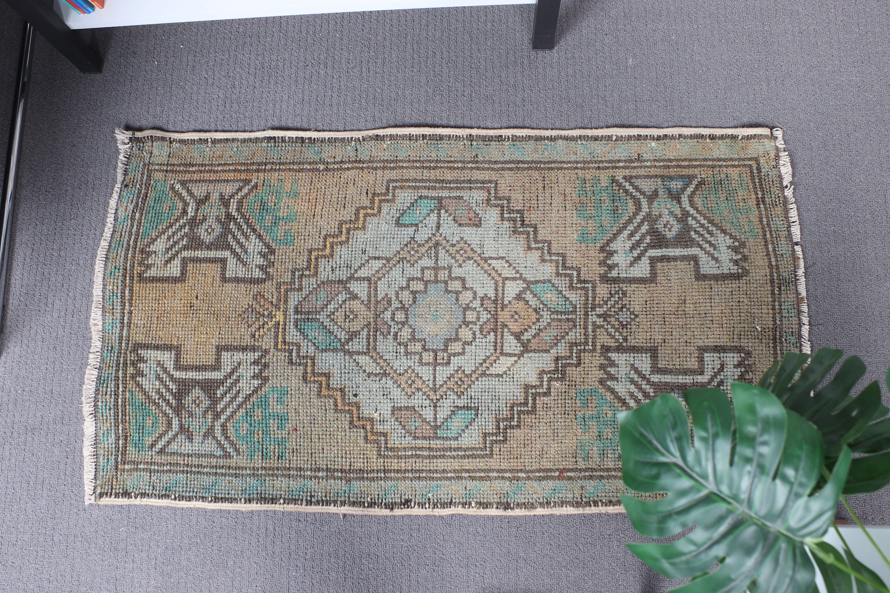 Duvara Asılı Halı, Kahverengi Anadolu Halısı, 1.7x3.2 ft Küçük Halı, Çocuk Halıları, Etnik Halılar, Vintage Halılar, Yer Halıları, Türk Halıları, Oushak Halısı