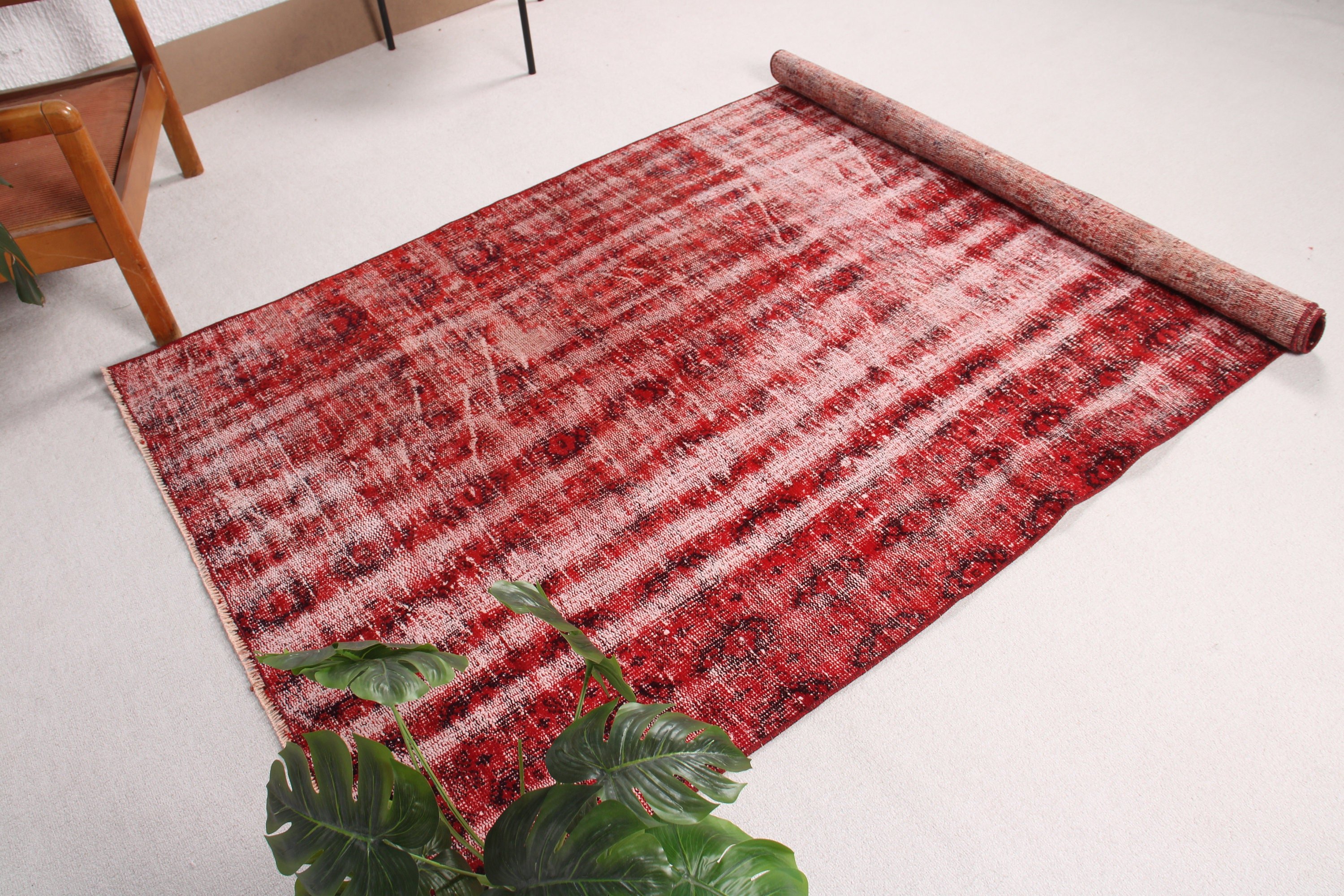 Luxury Rugs, Vintage Rug, Indoor Rug, Vintage Decor Rug, 4.3x7.3 ft Area Rugs, Flatweave Rug, Turkish Rugs, Red Statement Rug, Kitchen Rug