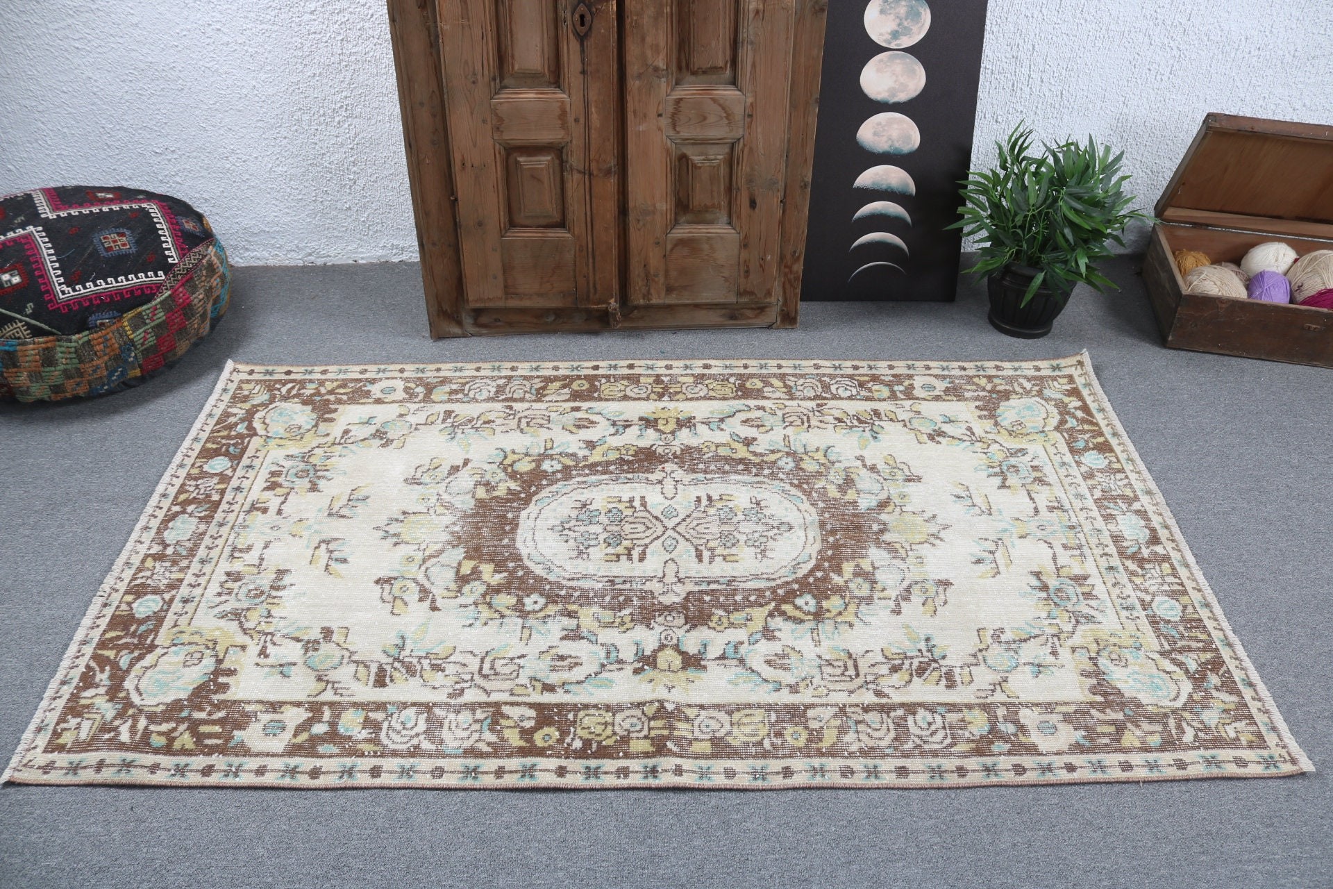 Oushak Rug, Bedroom Rugs, Traditional Rug, Decorative Rugs, Turkish Rugs, Beige Luxury Rugs, Vintage Rug, Cool Rugs, 3.7x6.4 ft Accent Rugs