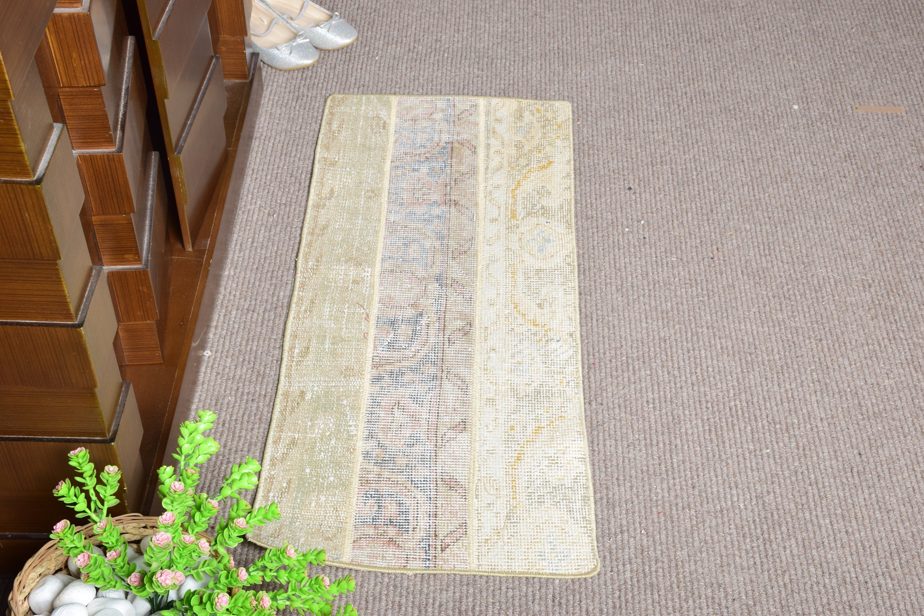 Vintage Rug, Nursery Rugs, Turkish Rug, Oushak Rug, 1.4x3.2 ft Small Rug, Bedroom Rug, Rugs for Bedroom, Car Mat Rug, Beige Moroccan Rug