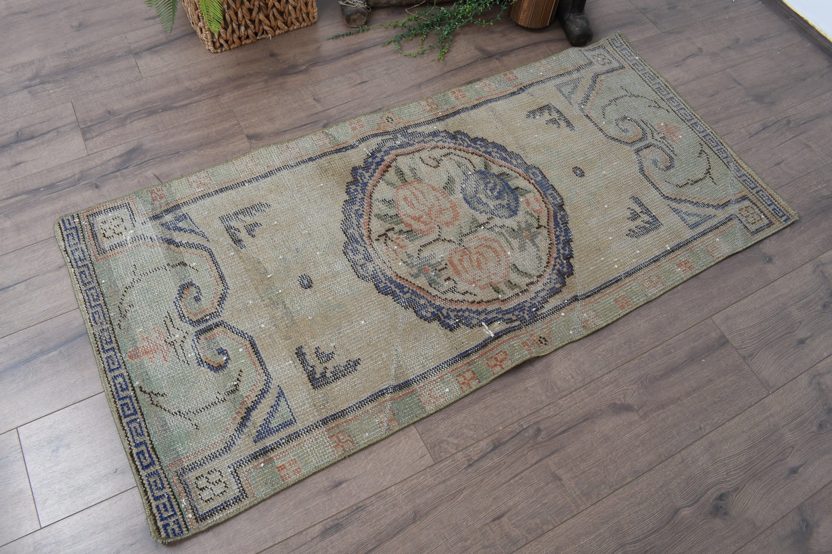 Moroccan Rug, Wall Hanging Rugs, Bedroom Rug, Custom Rug, Green Oushak Rug, Turkish Rugs, 2.4x5 ft Small Rugs, Vintage Rugs, Kitchen Rug