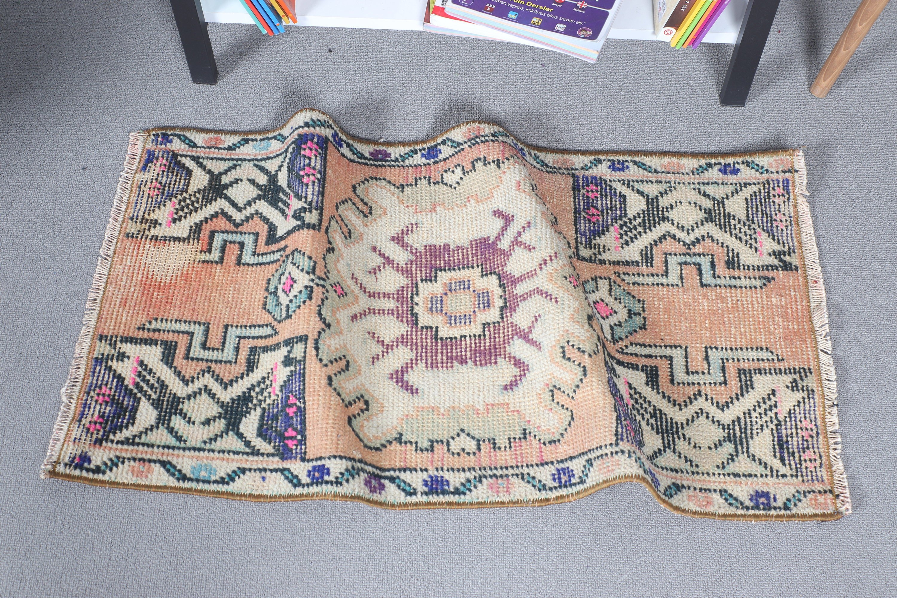 Fas Halısı, Vintage Halı, Sarı Anadolu Halısı, 1.6x3 ft Küçük Halılar, Havalı Halılar, Kapı Paspası Halıları, Yatak Odası Halıları, Türk Halısı, Düğün Halıları