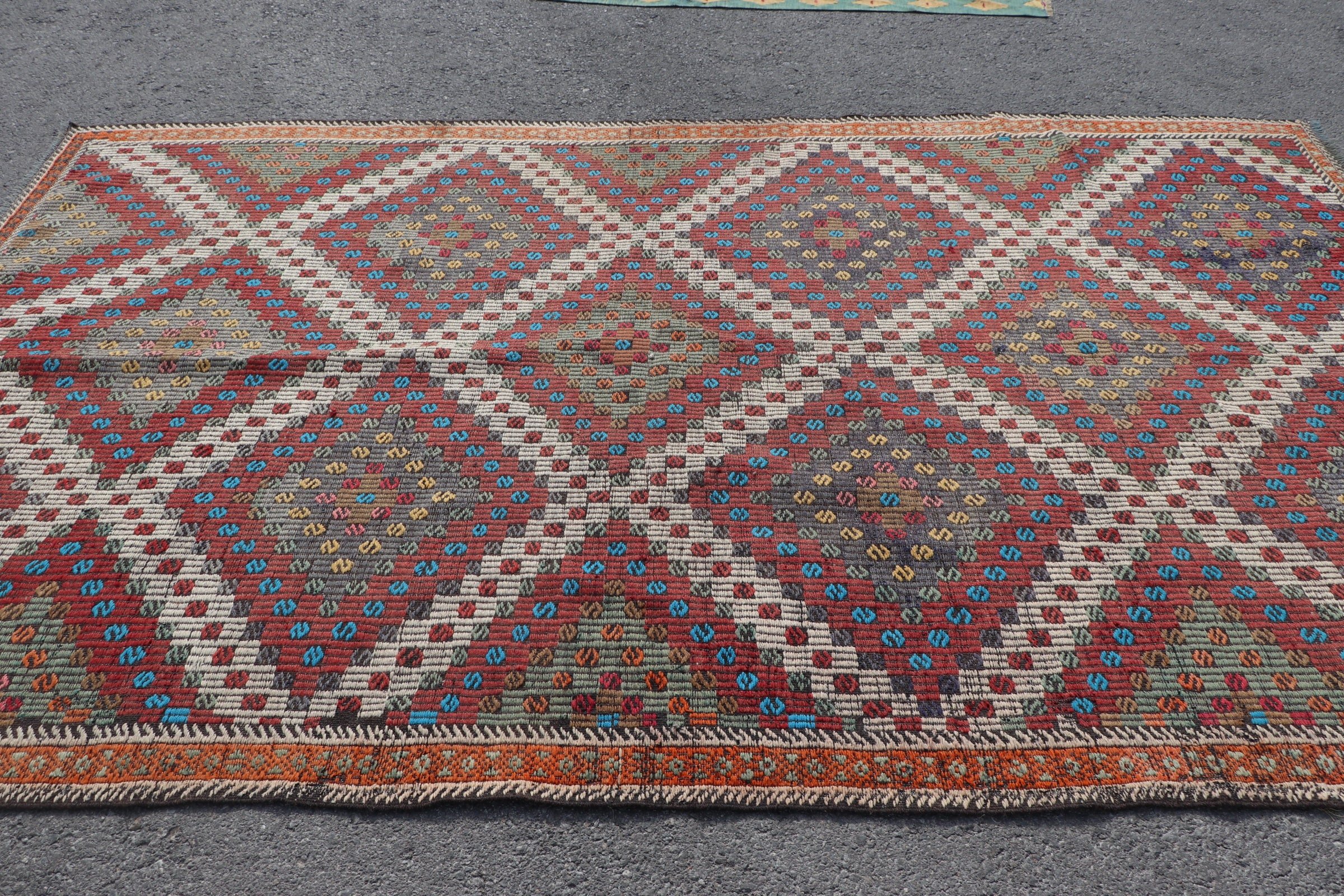 Eski Halılar, Yatak Odası Halısı, 5.9x10.3 ft Büyük Halı, Fas Halısı, Vintage Halı, Oushak Halısı, Oturma Odası Halısı, Türk Halısı, Kırmızı Yün Halılar, Kilim