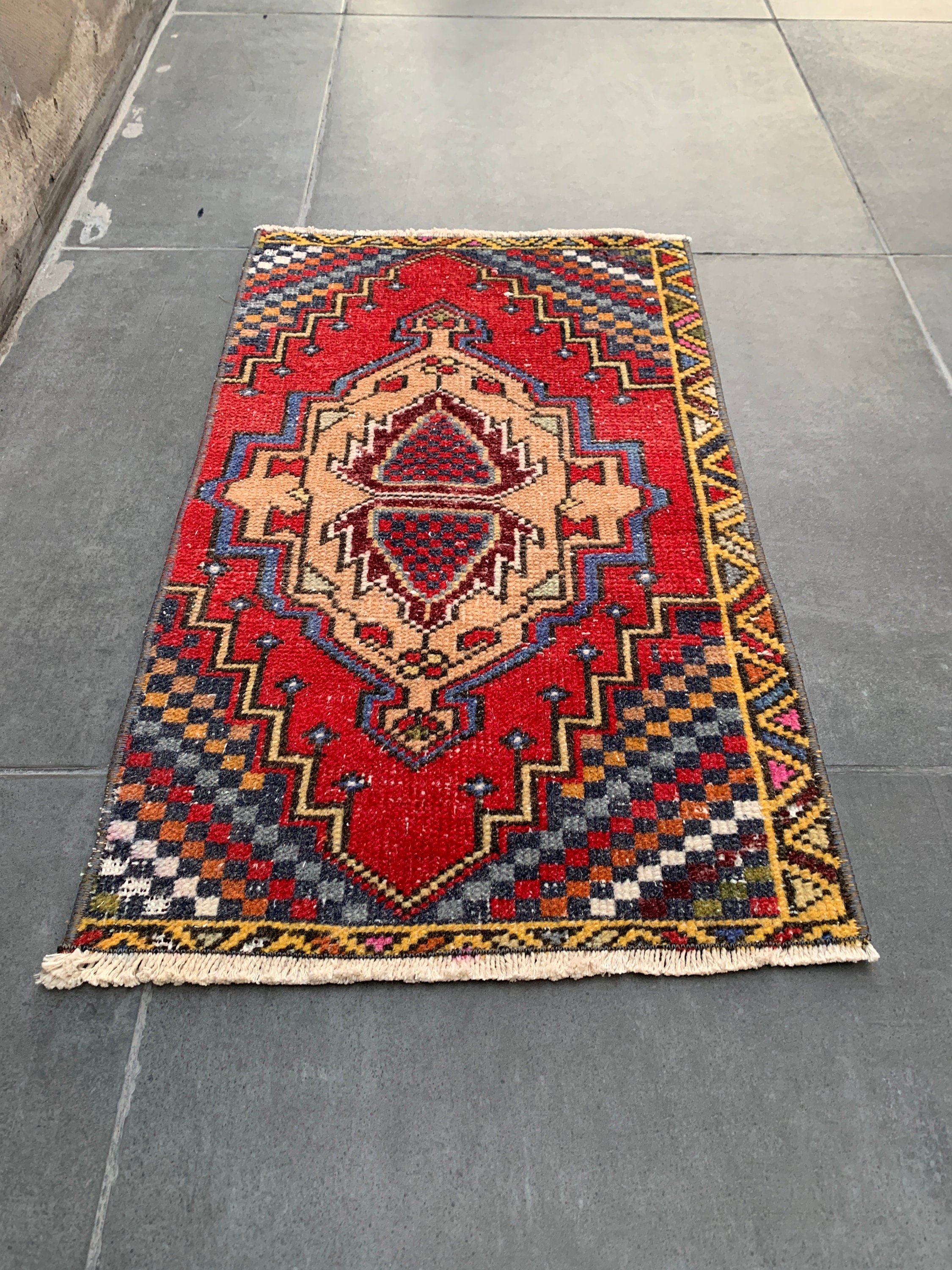 Red  1.4x2.5 ft Small Rug, Vintage Rug, Nursery Rugs, Bath Rug, Rugs for Bathroom, Antique Rugs, Oushak Rugs, Turkish Rug