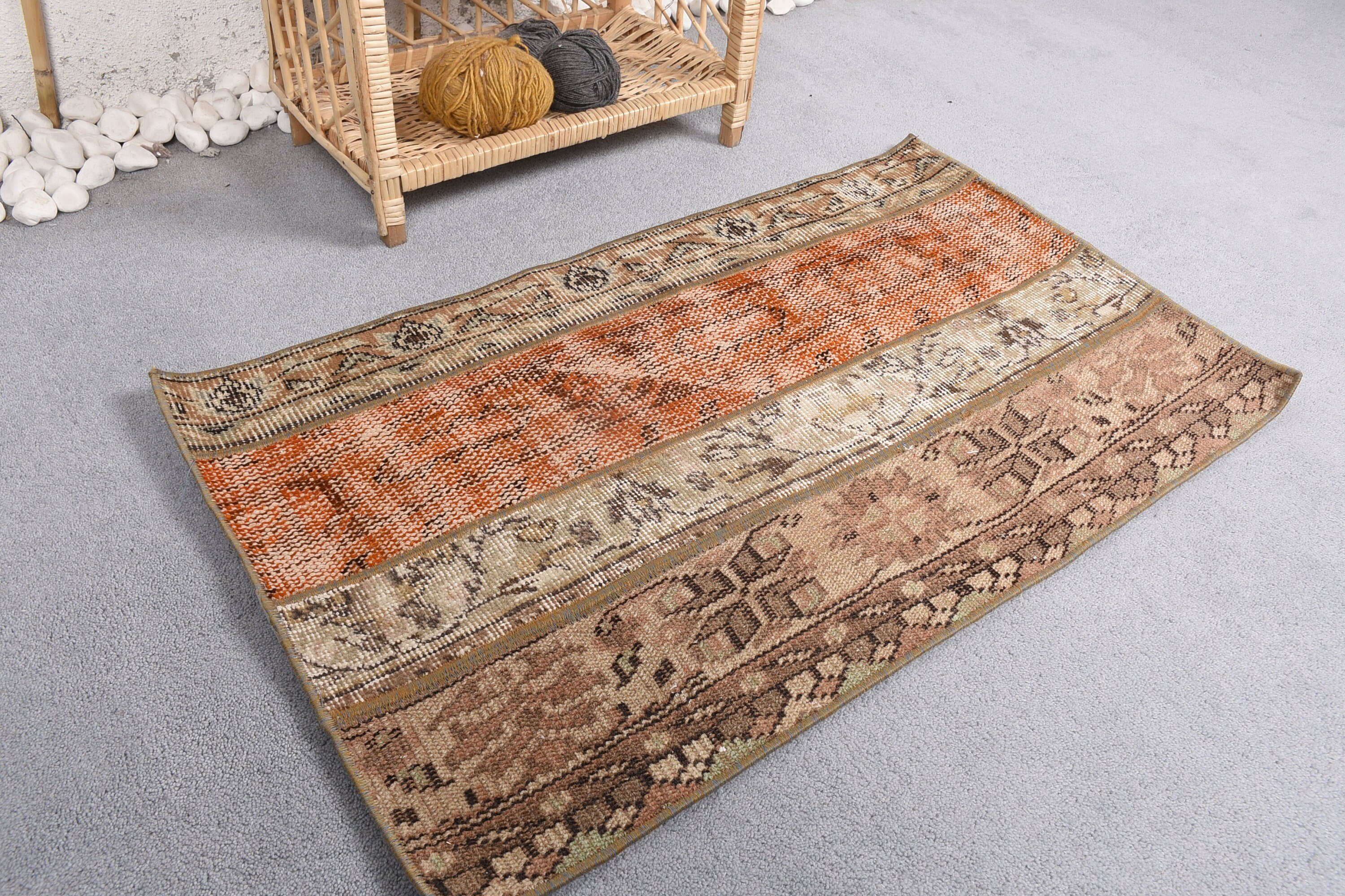 Vintage Halı, Çocuk Halısı, Antika Halı, Kahverengi Anadolu Halıları, Sessiz Halı, Duvara Asılı Halı, Yün Halı, 1.9x3.2 ft Küçük Halı, Türk Halısı