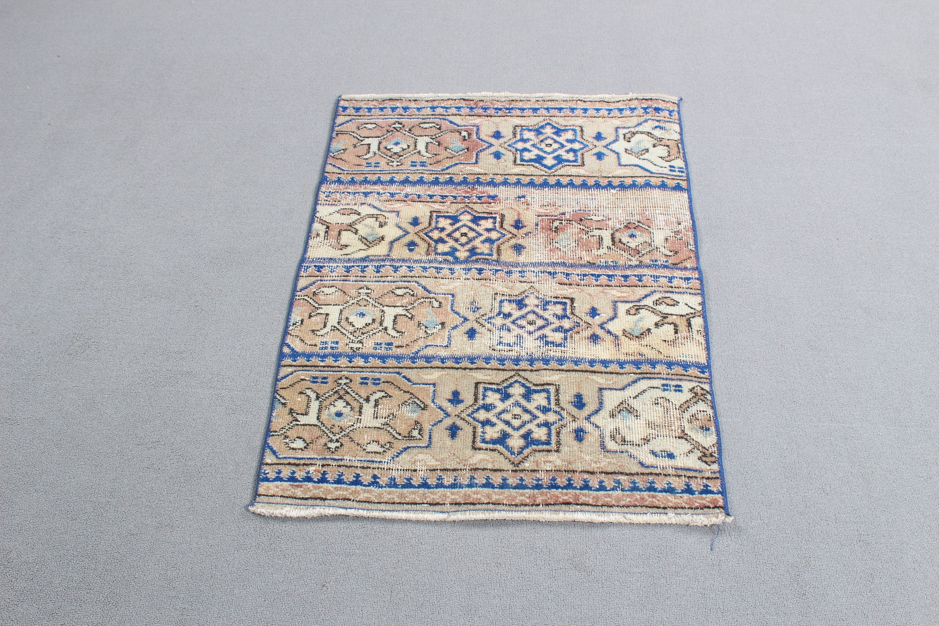 2.4x3.2 ft Küçük Halı, Türk Halıları, Araba Paspas Halıları, Küçük Vintage Halılar, Geometrik Halılar, Havalı Halılar, Bej Ev Dekor Halısı, Vintage Halı