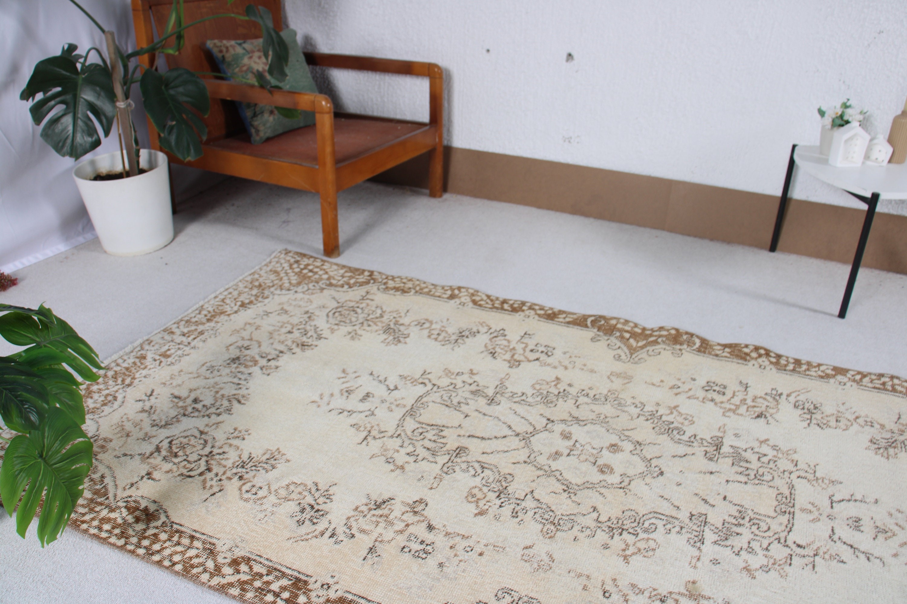 Türk Halıları, Yatak Odası Halıları, Vintage Alan Halıları, Türkiye Halıları, Vintage Halılar, Modern Halılar, 3,7x7,3 ft Alan Halıları, Soğuk Halı, Bej Düz Dokuma Halılar