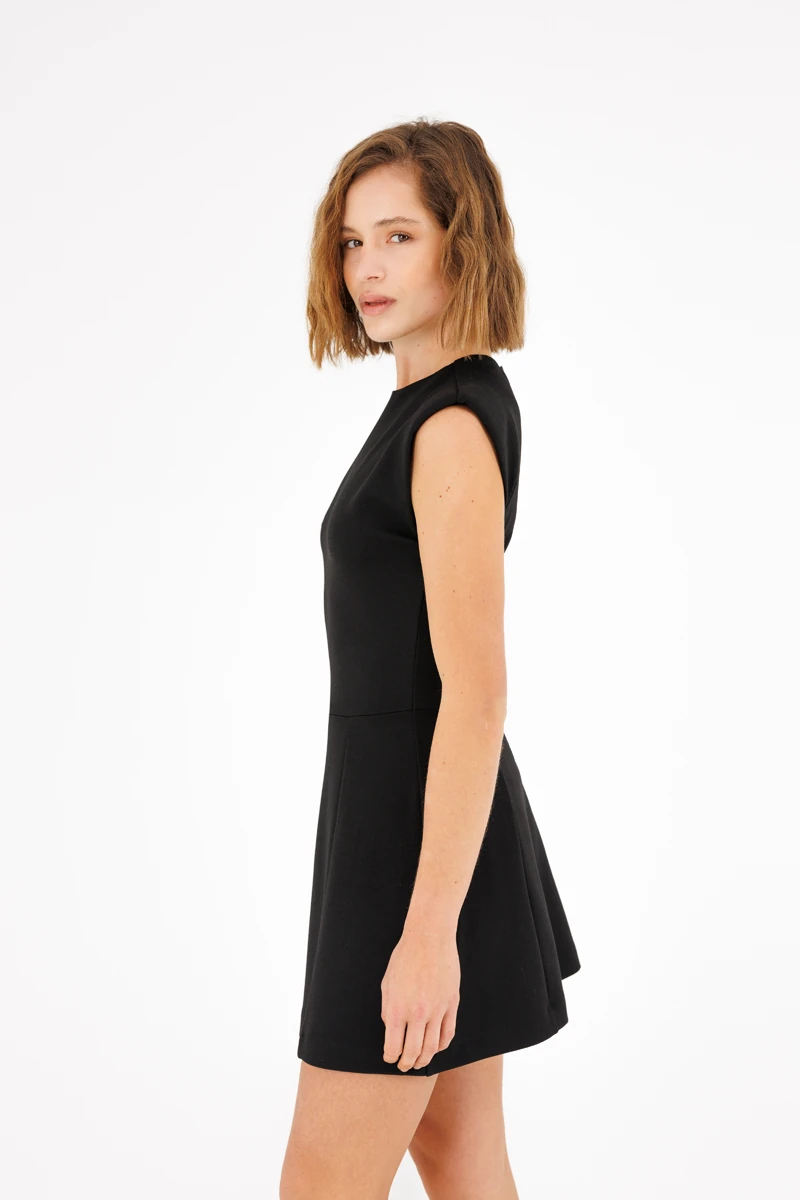 Vatka Detaylı Mini Elbise