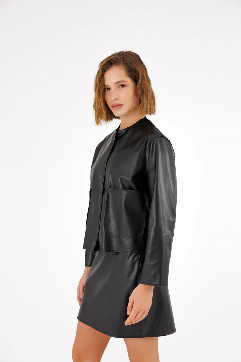 Cep Detaylı Suni Deri Ceket