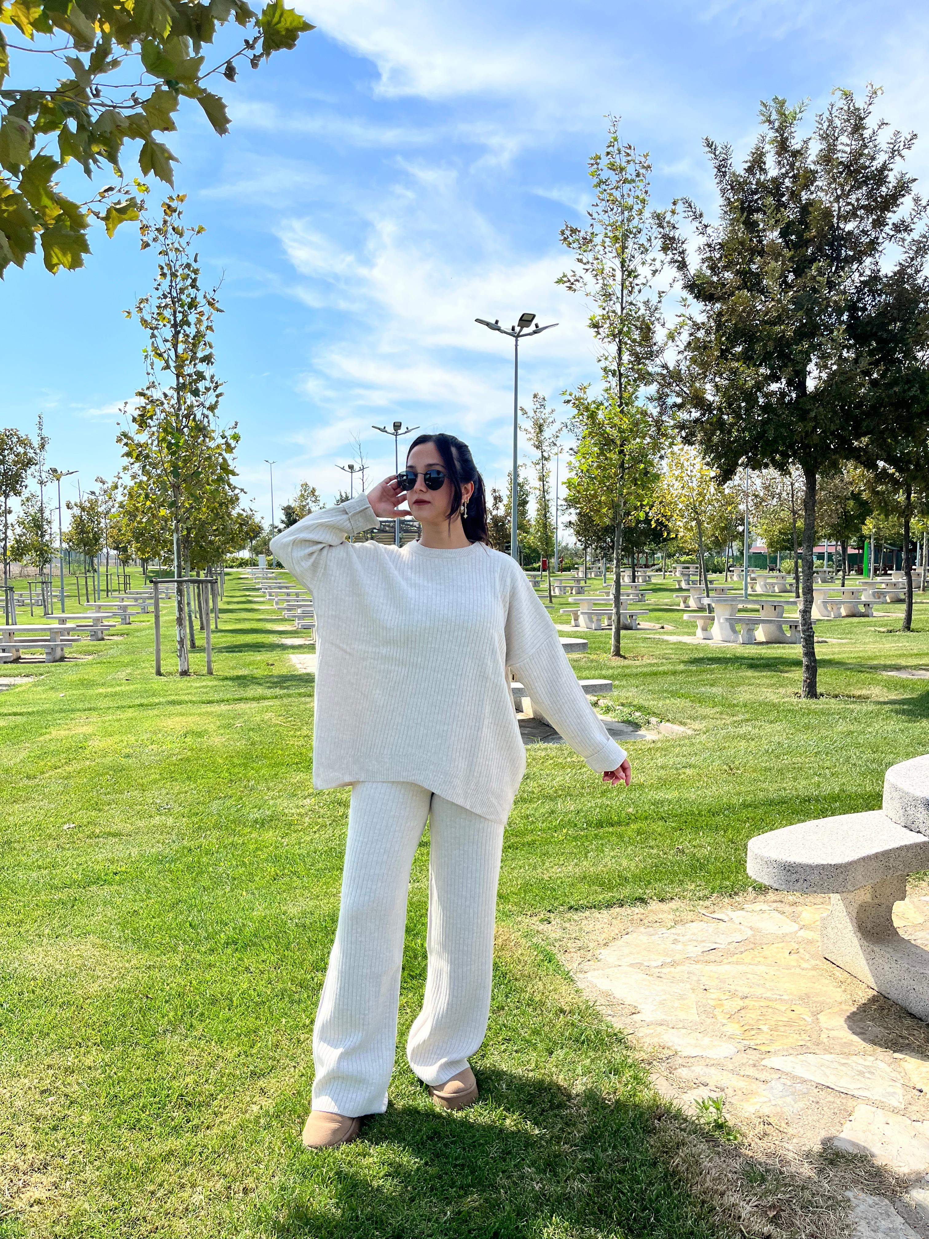 Bisiklet Yaka Oversize Triko Takım - TAŞ