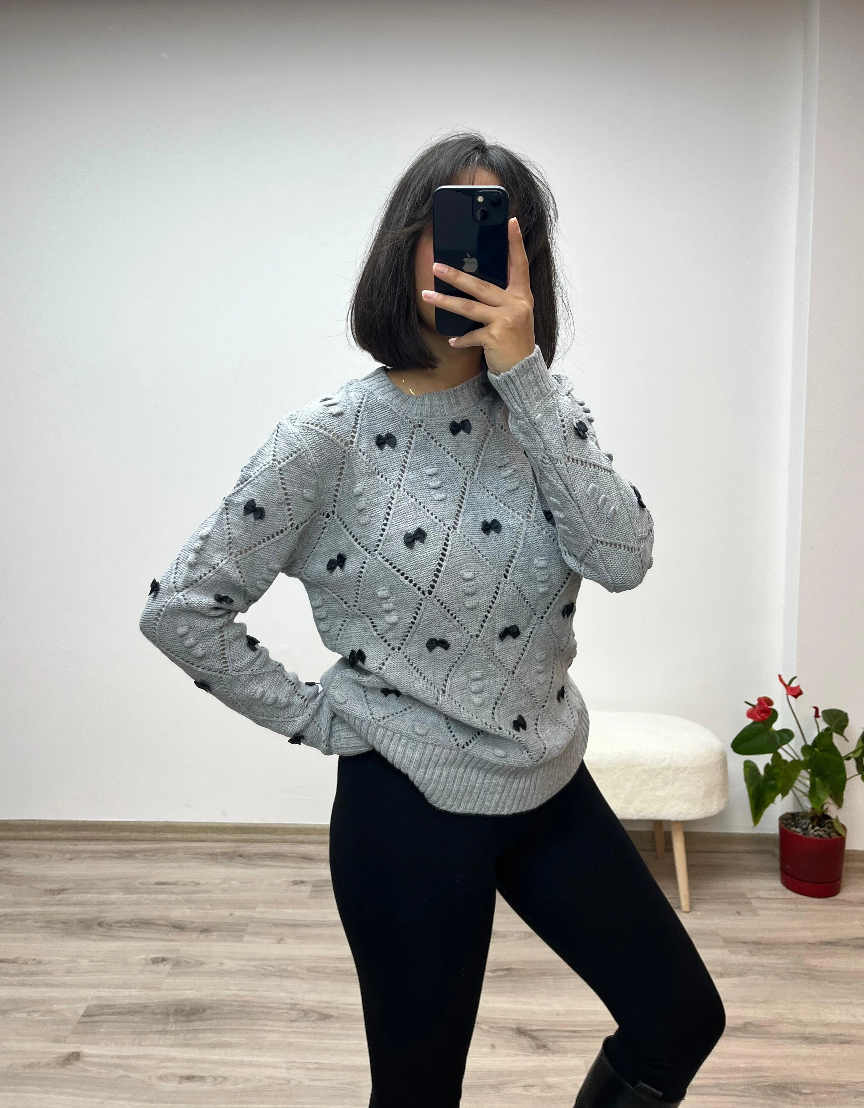 Mini Fiyonk Detaylı Triko Kazak