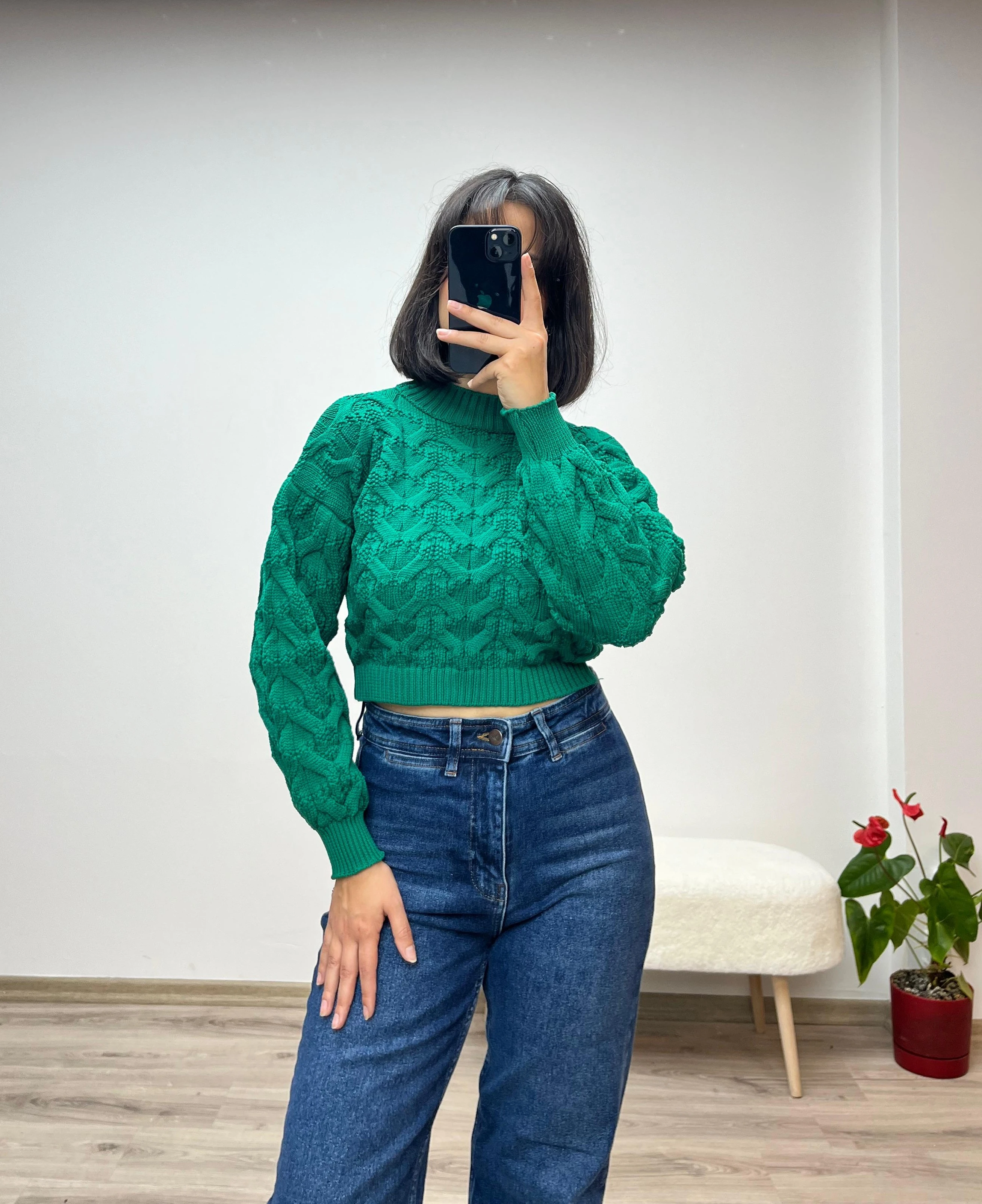 Kabartma Desenli Balıkçı Yaka Crop Triko Kazak