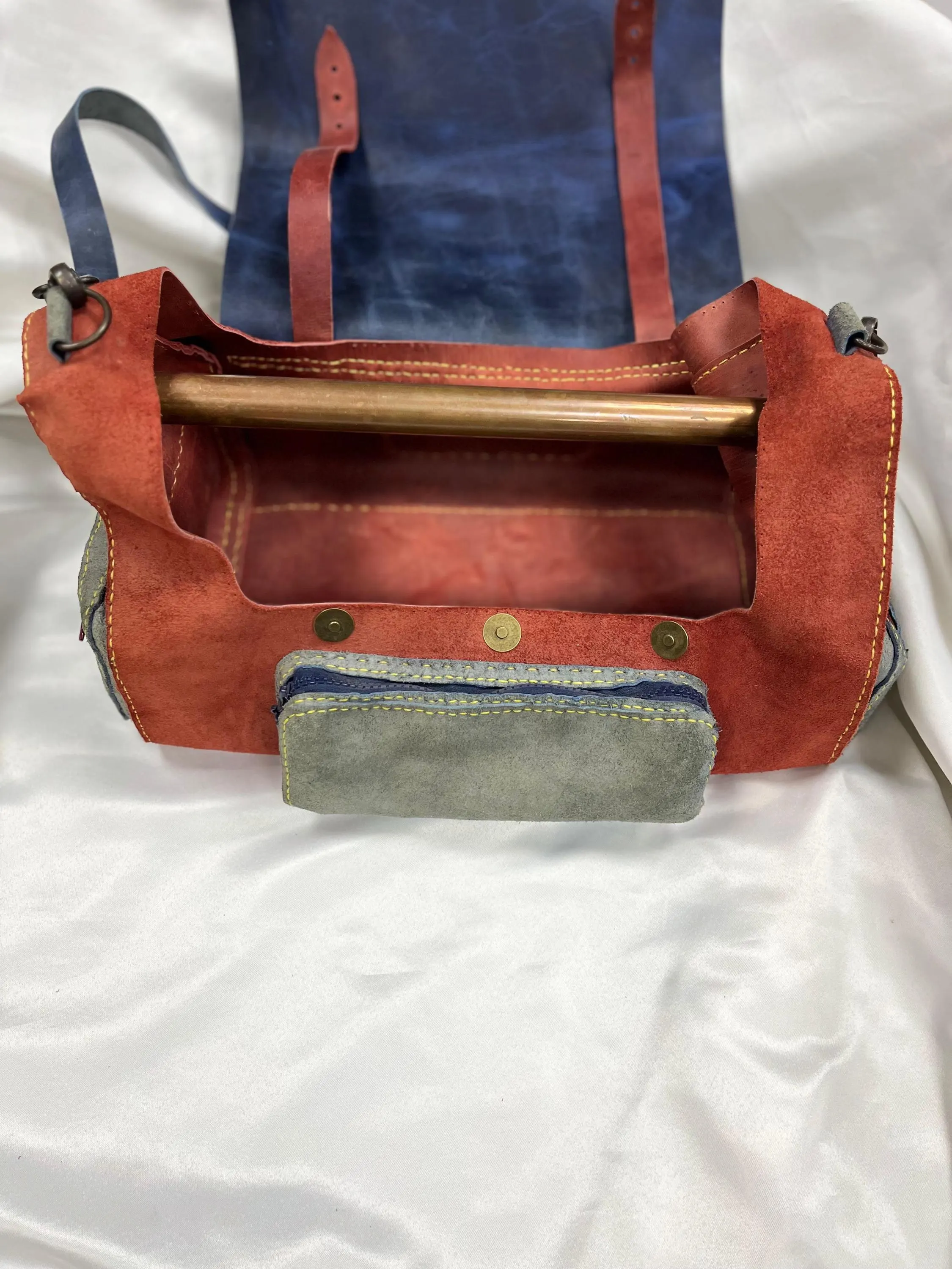 El Yapımı Deri Çanta – Mavi ve Kiremit Renkli Hakiki Deri Çapraz Omuz Çantası