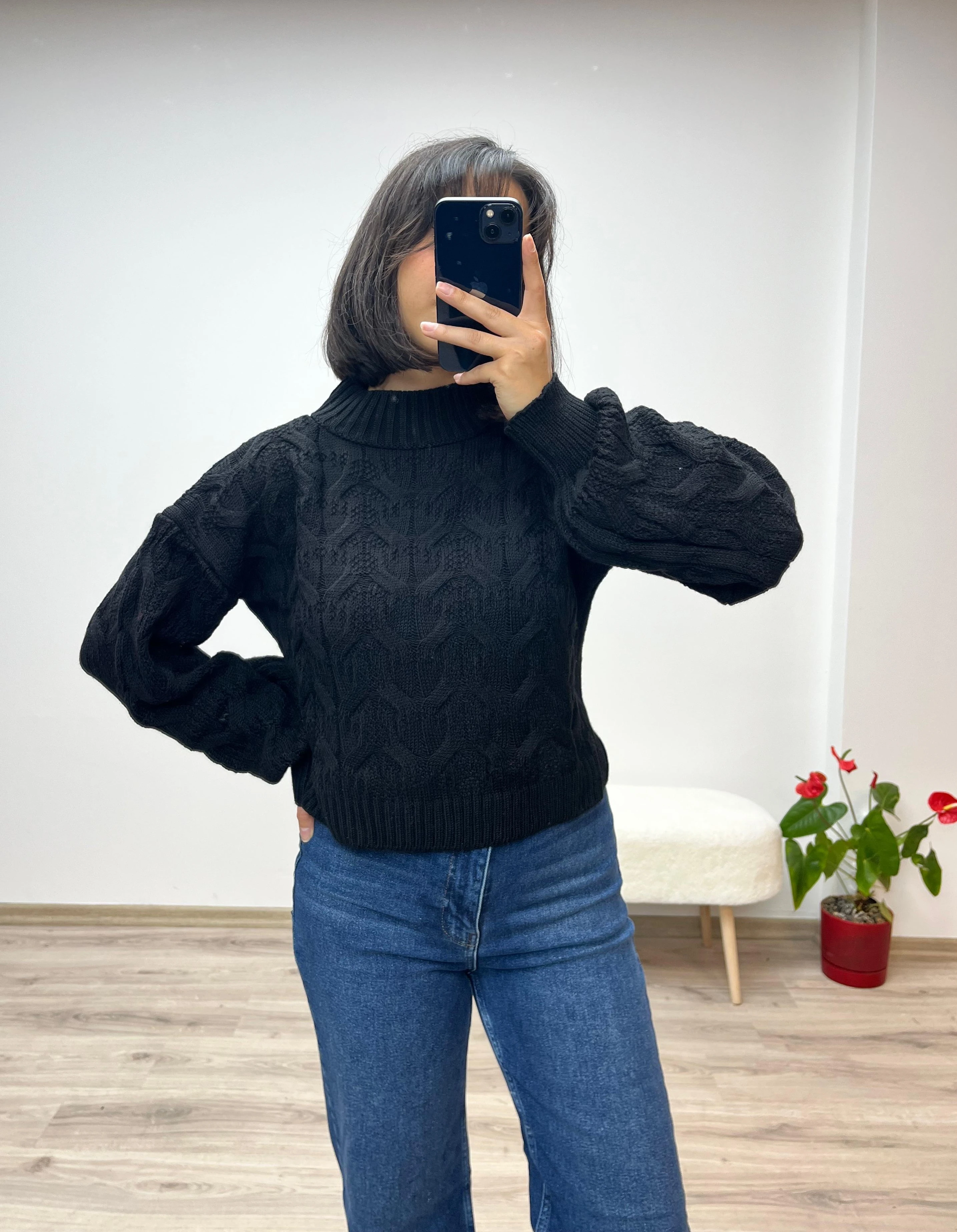 Kabartma Desenli Balıkçı Yaka Triko Kazak