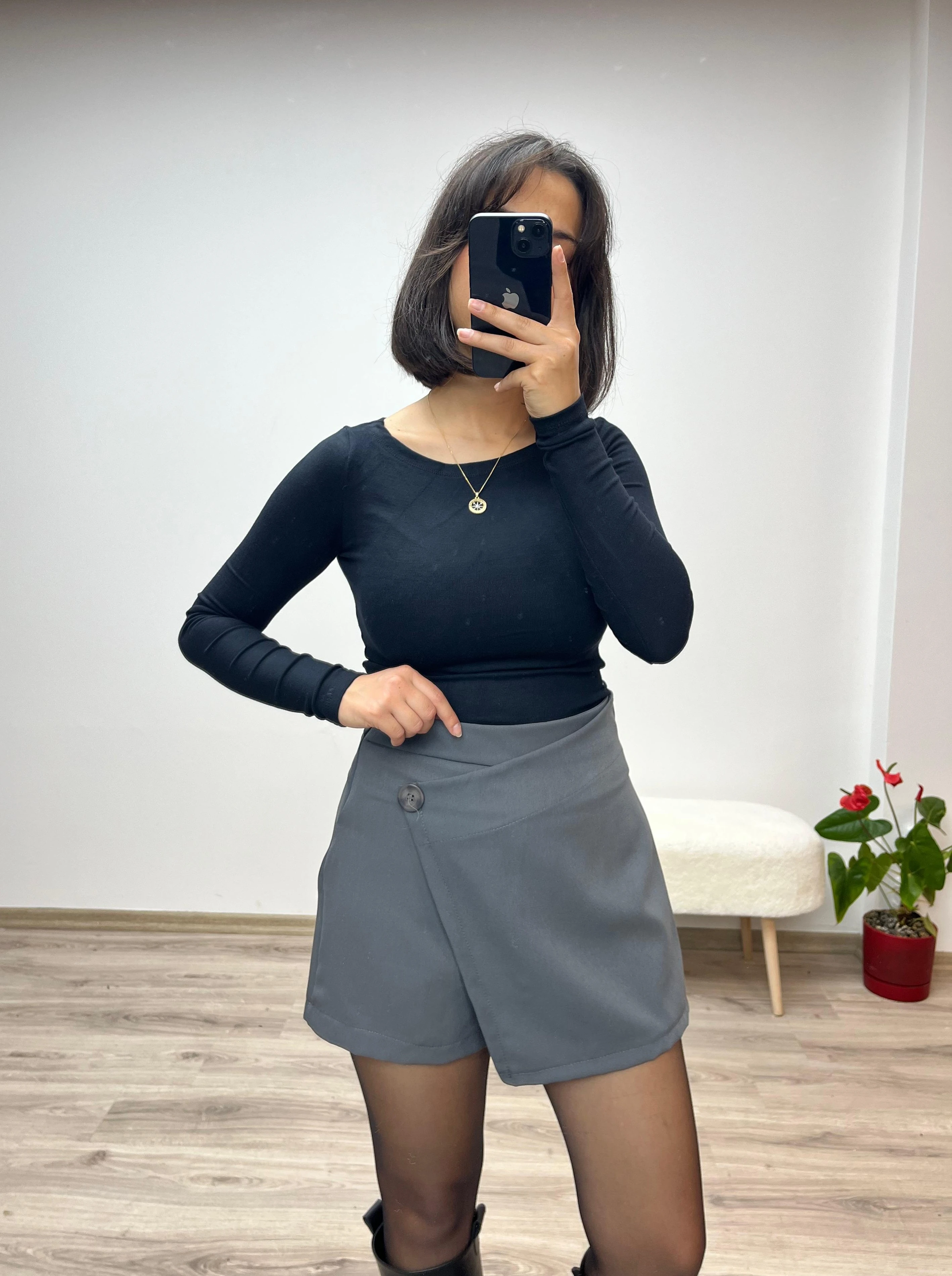 Düğme Detaylı Şort Etek