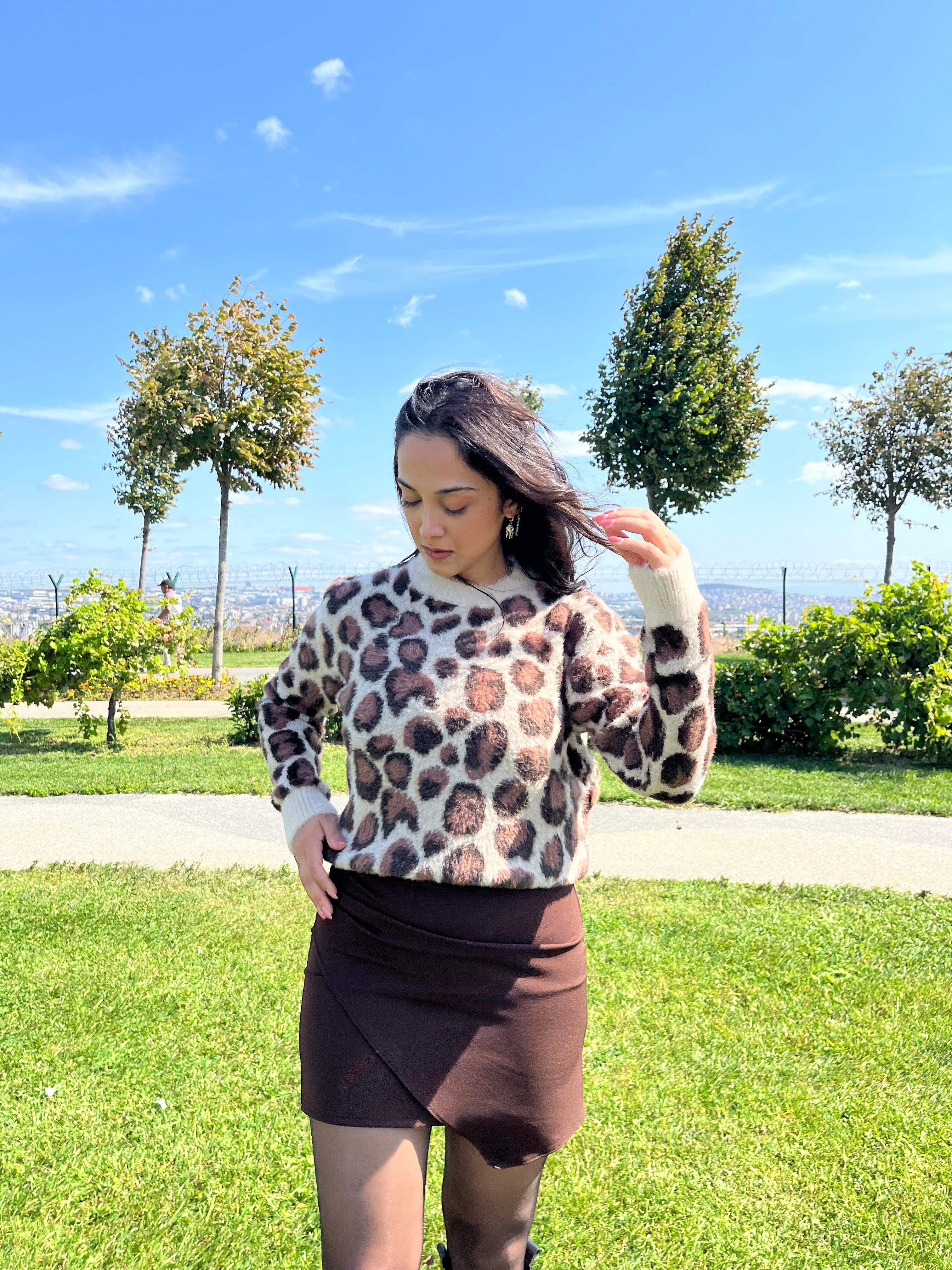 Leopar Desenli Yumuşak Kazak