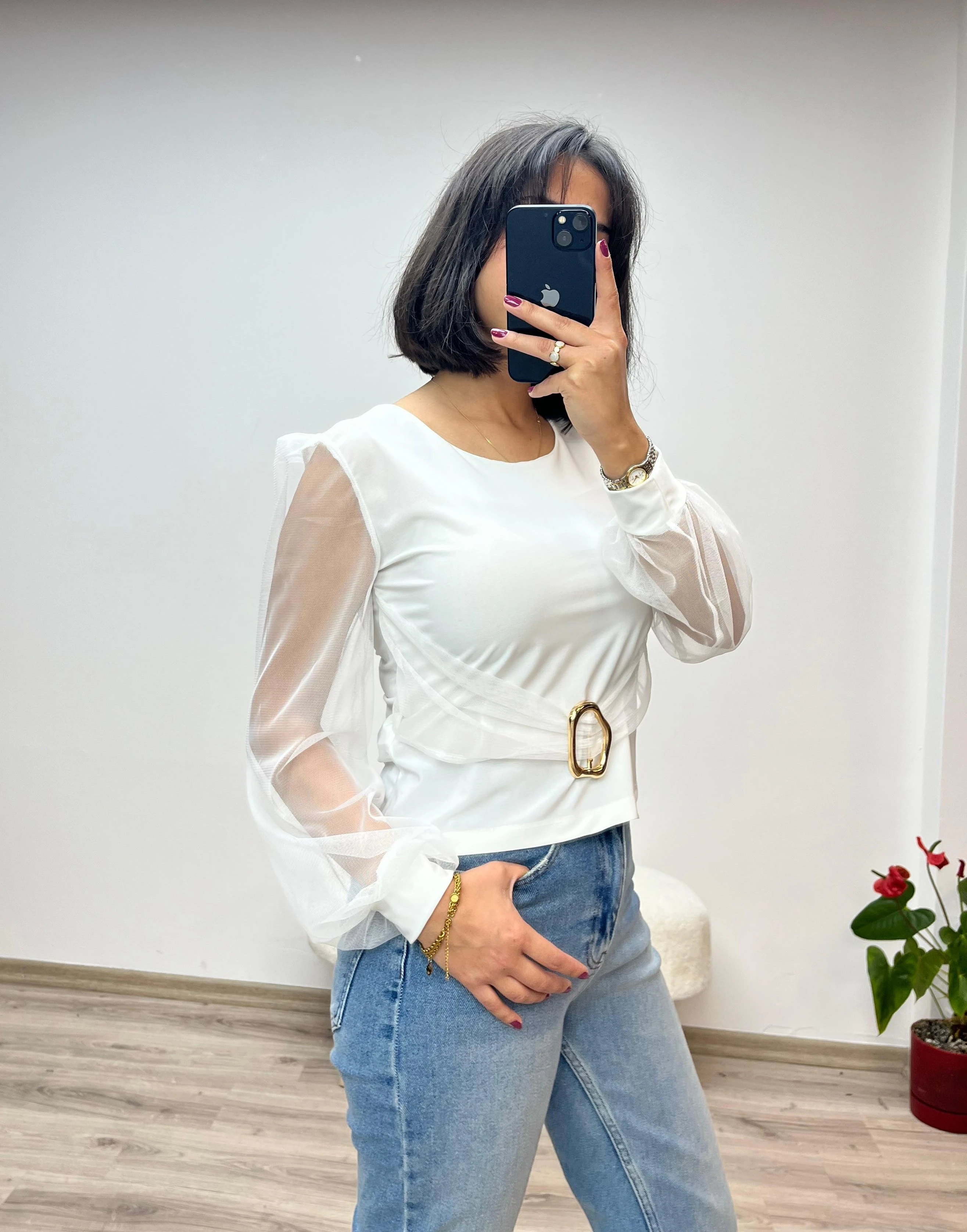 Kolu Tüllü Bel Tokalı Bluz