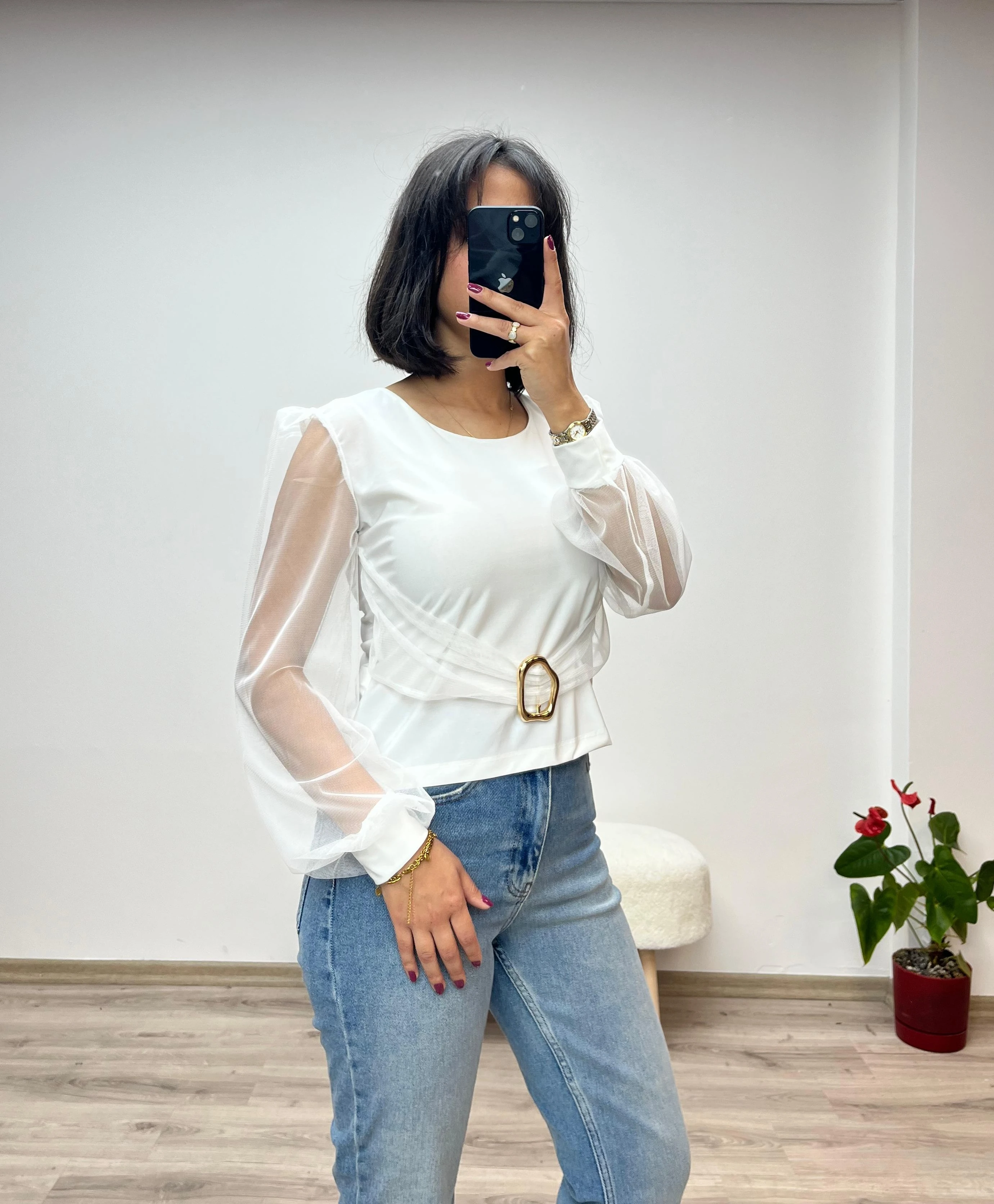 Kolu Tüllü Bel Tokalı Bluz