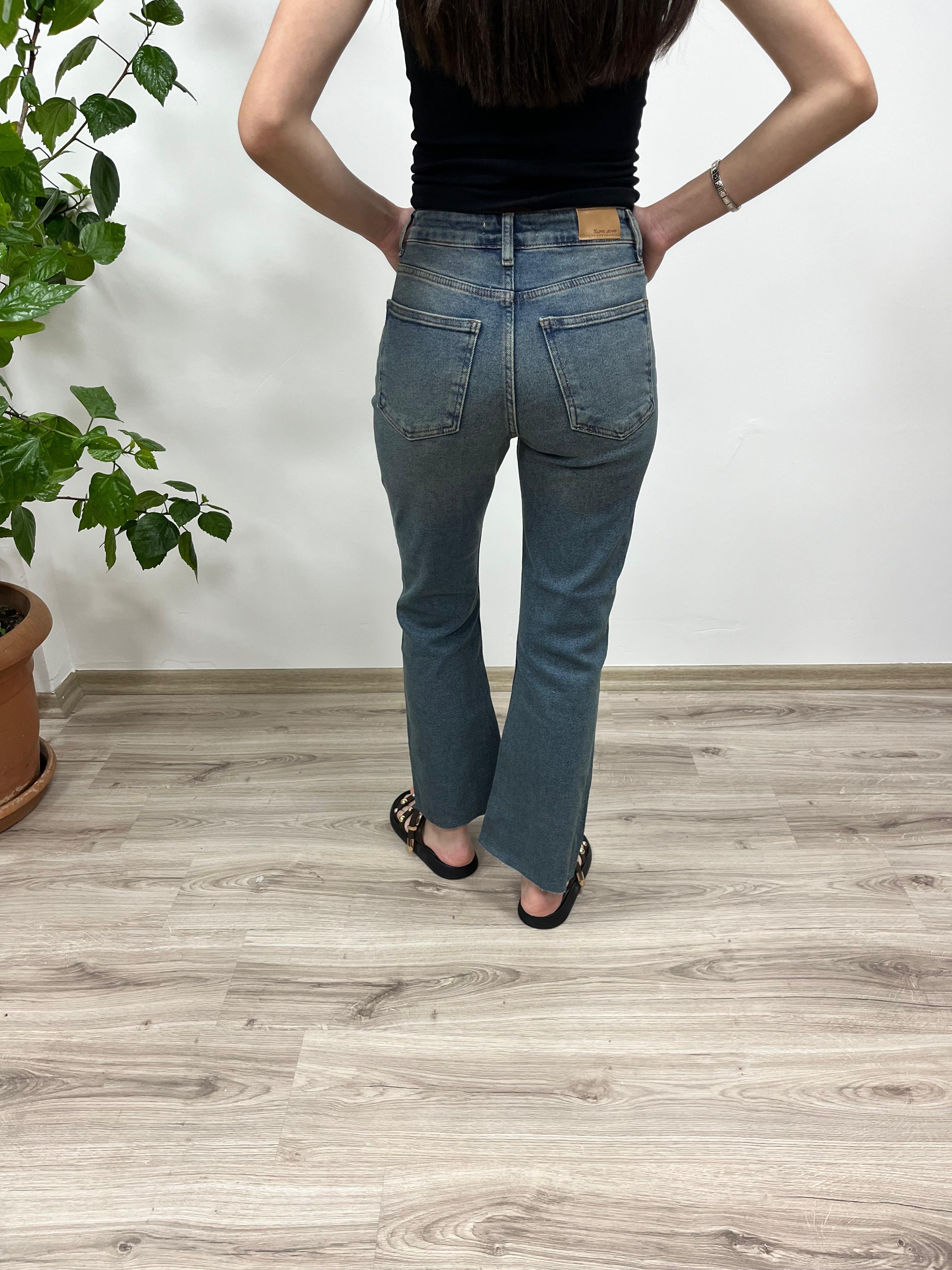 Orta Mavi Tintli Mom Fit Kot Pantolon